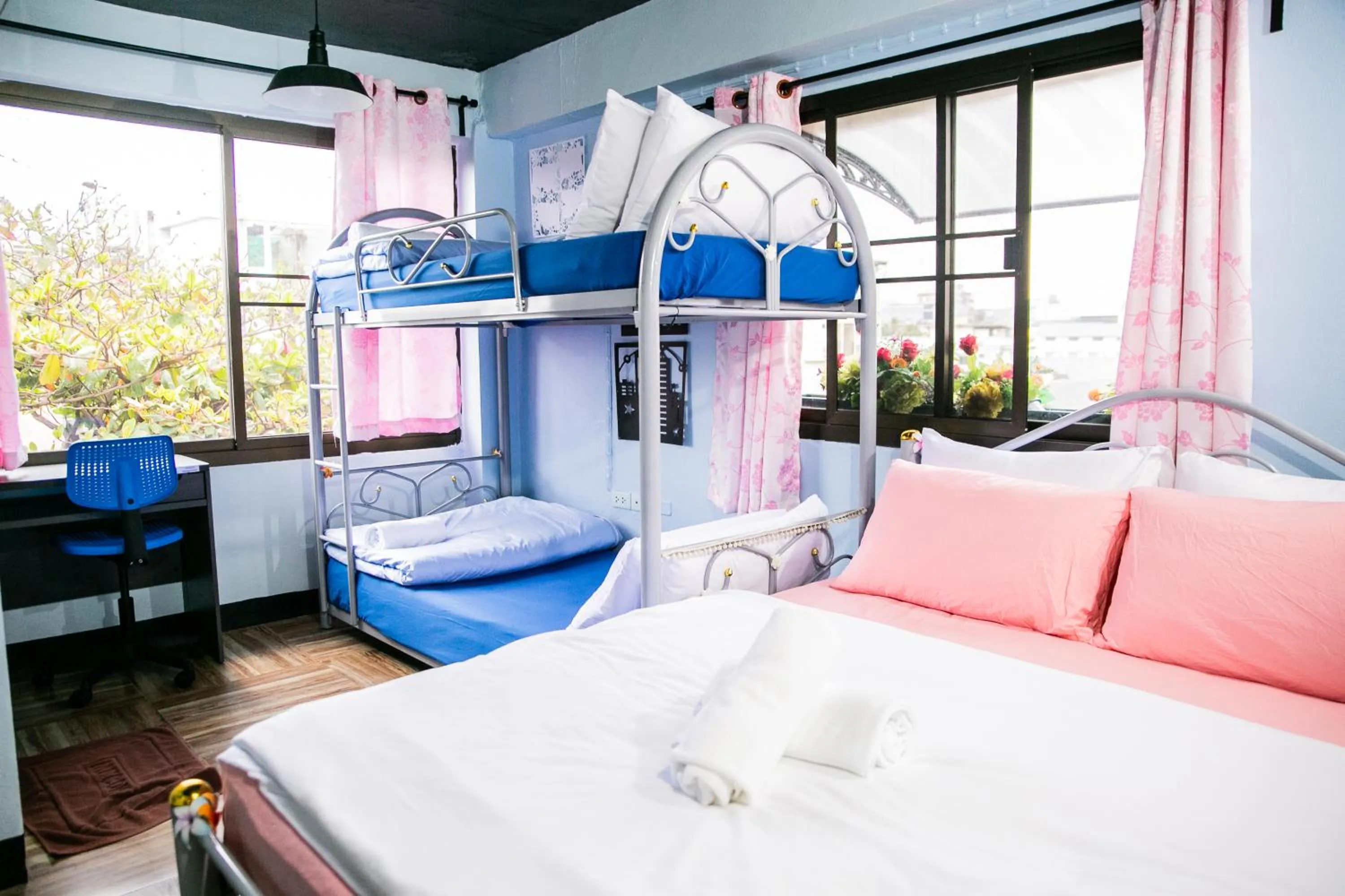 Bed in Bangkok Canale Home at Khaosarn