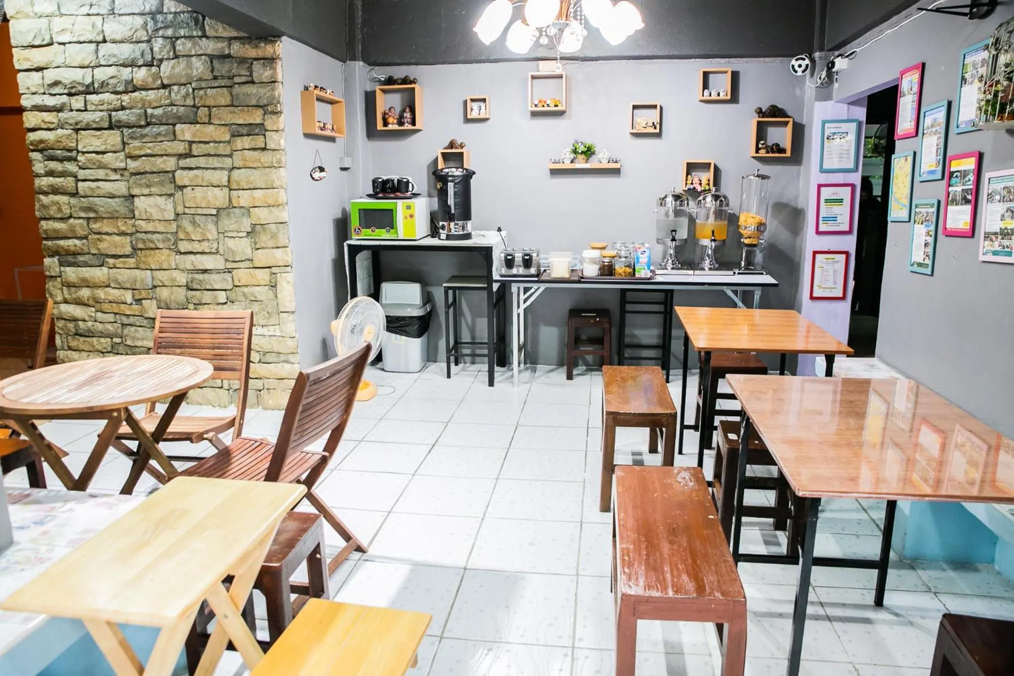 Restaurant/places to eat in Bangkok Canale Home at Khaosarn