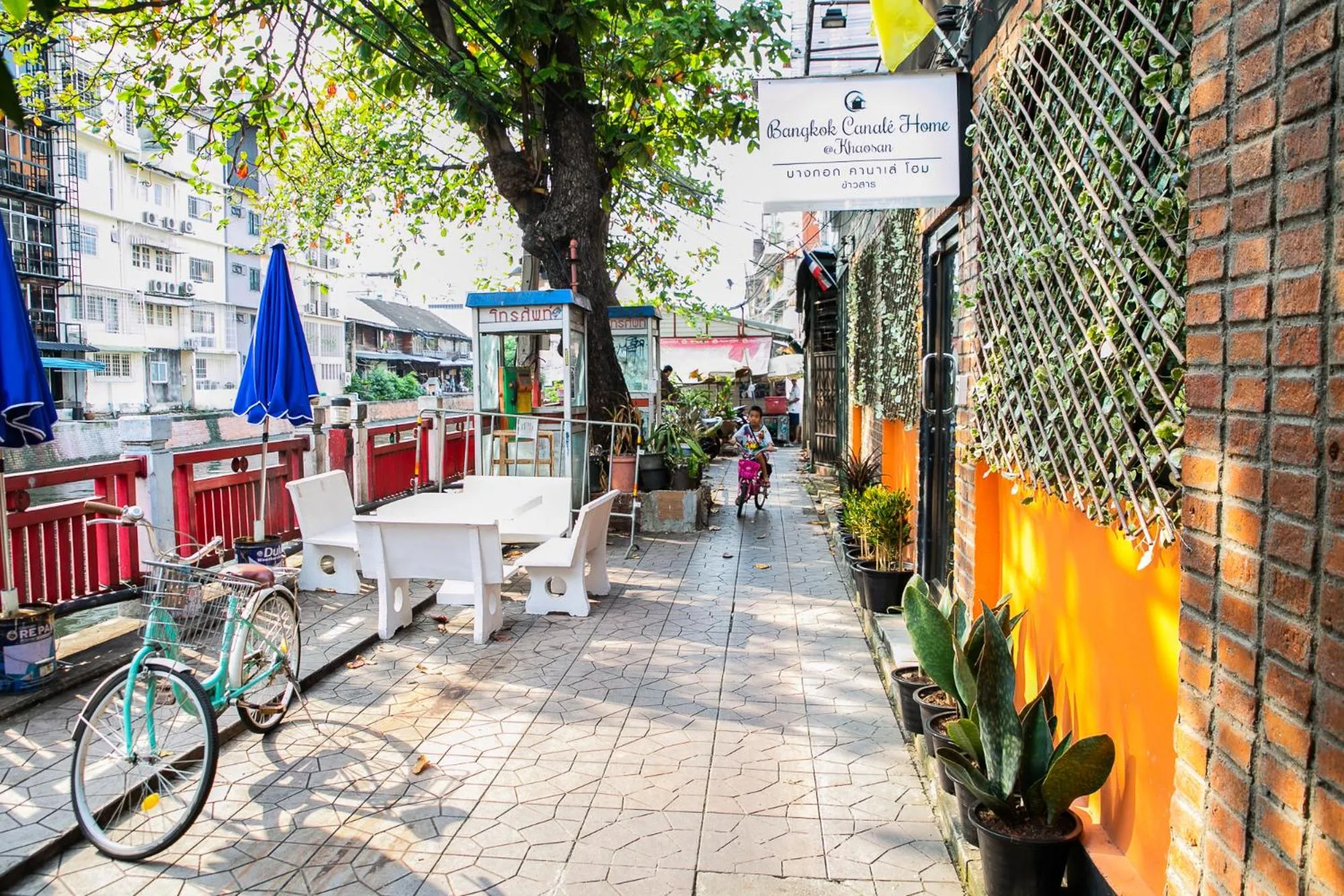 Facade/entrance in Bangkok Canale Home at Khaosarn