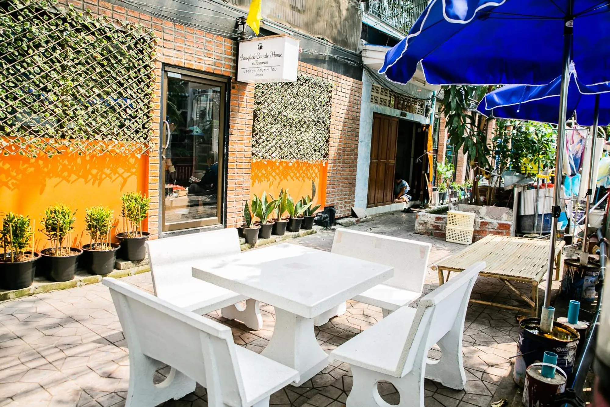 Facade/entrance in Bangkok Canale Home at Khaosarn