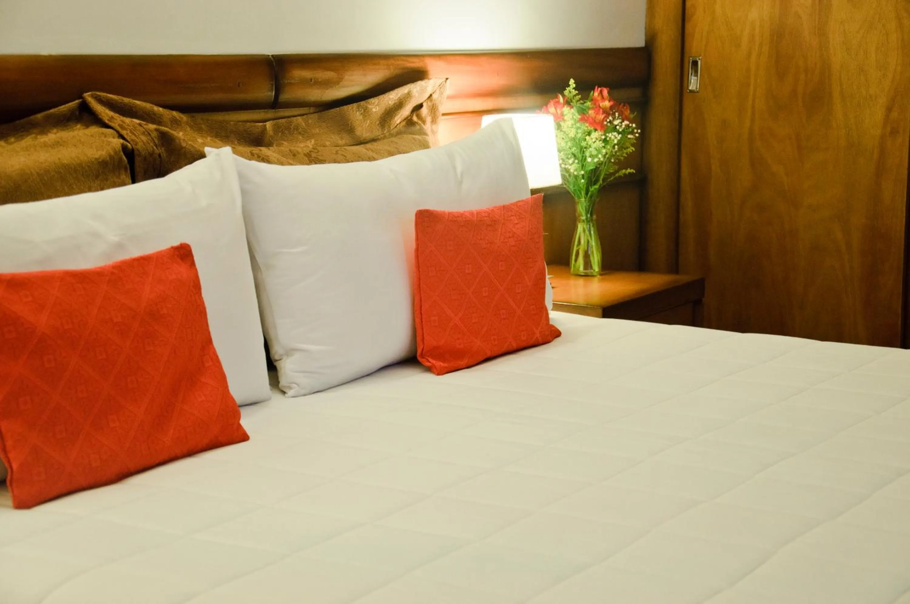 Bedroom, Bed in De la Trinidad Hotel