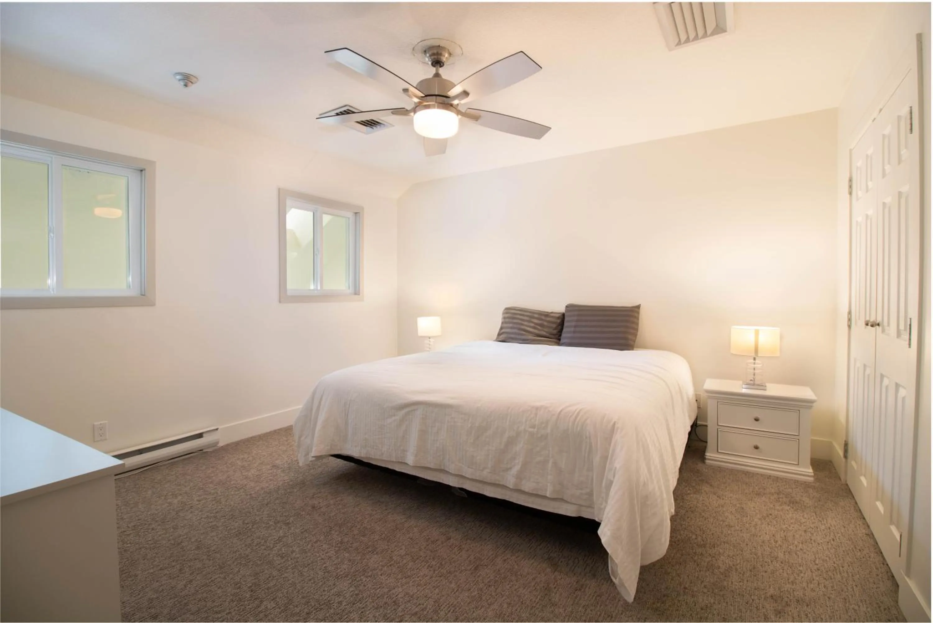 Bed in Whistler Blackcomb Vacation Rentals - Village North