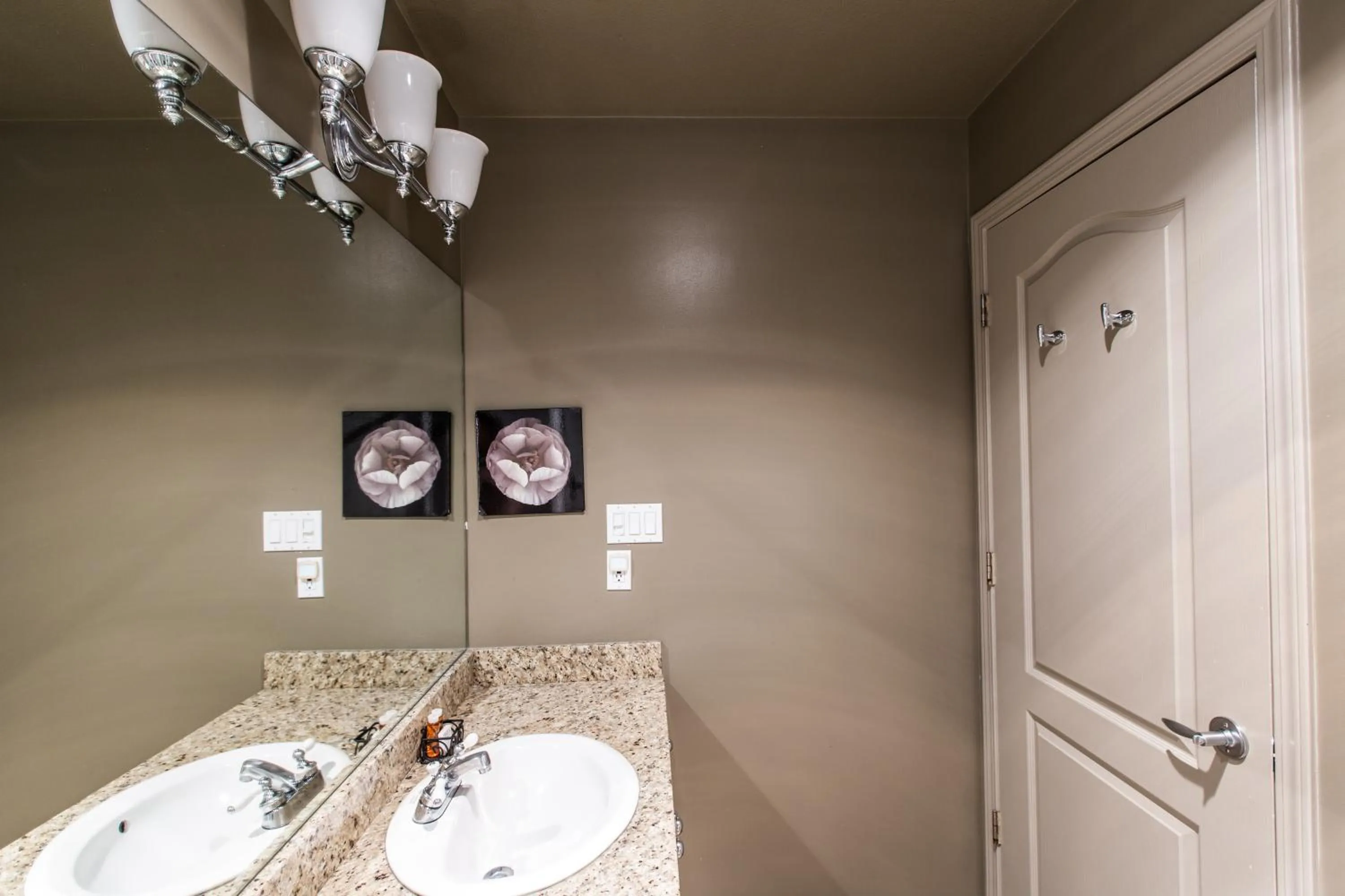 Bathroom in Whistler Blackcomb Vacation Rentals - Village North