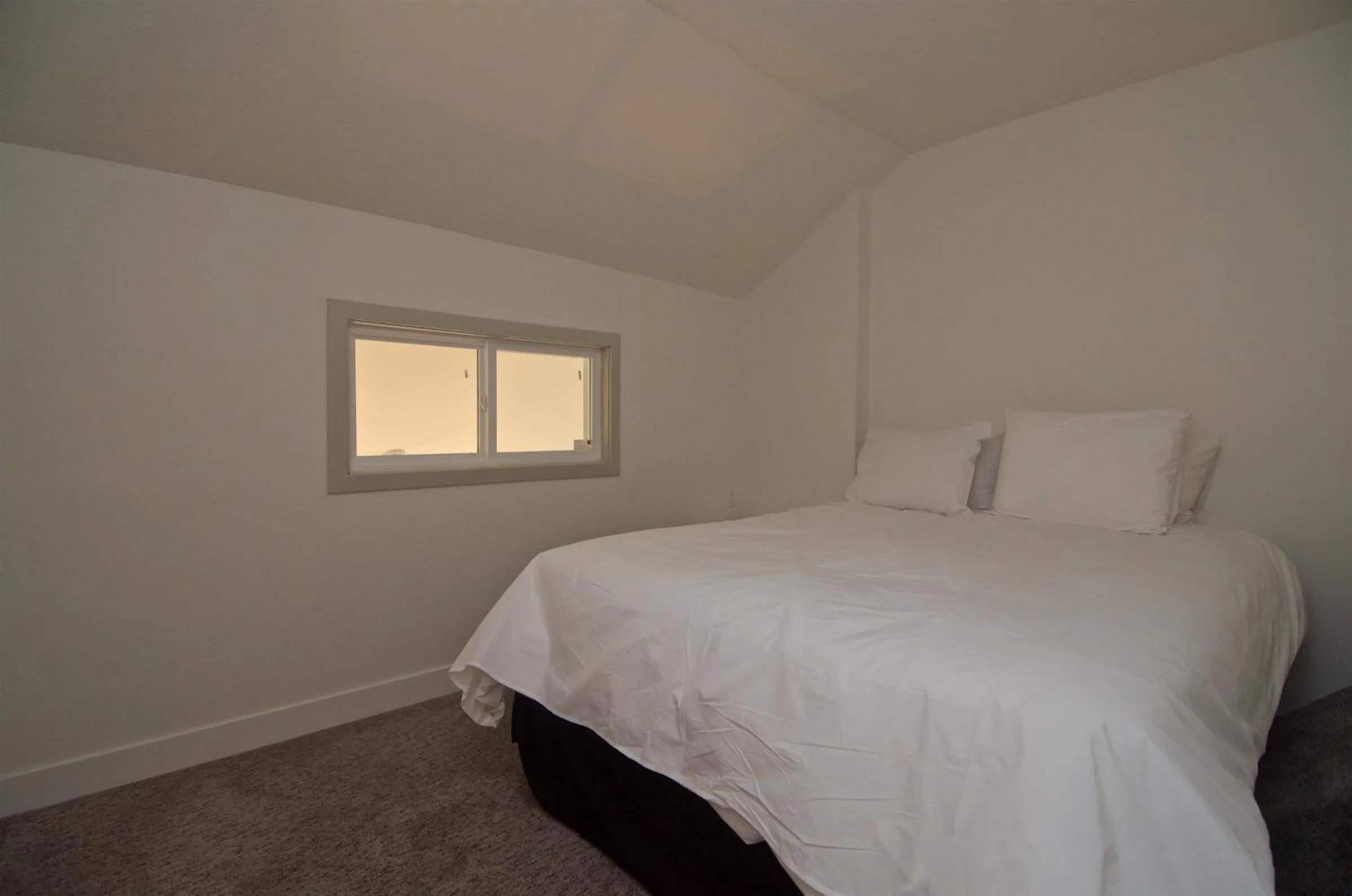 Bedroom, Bed in Whistler Blackcomb Vacation Rentals - Village North
