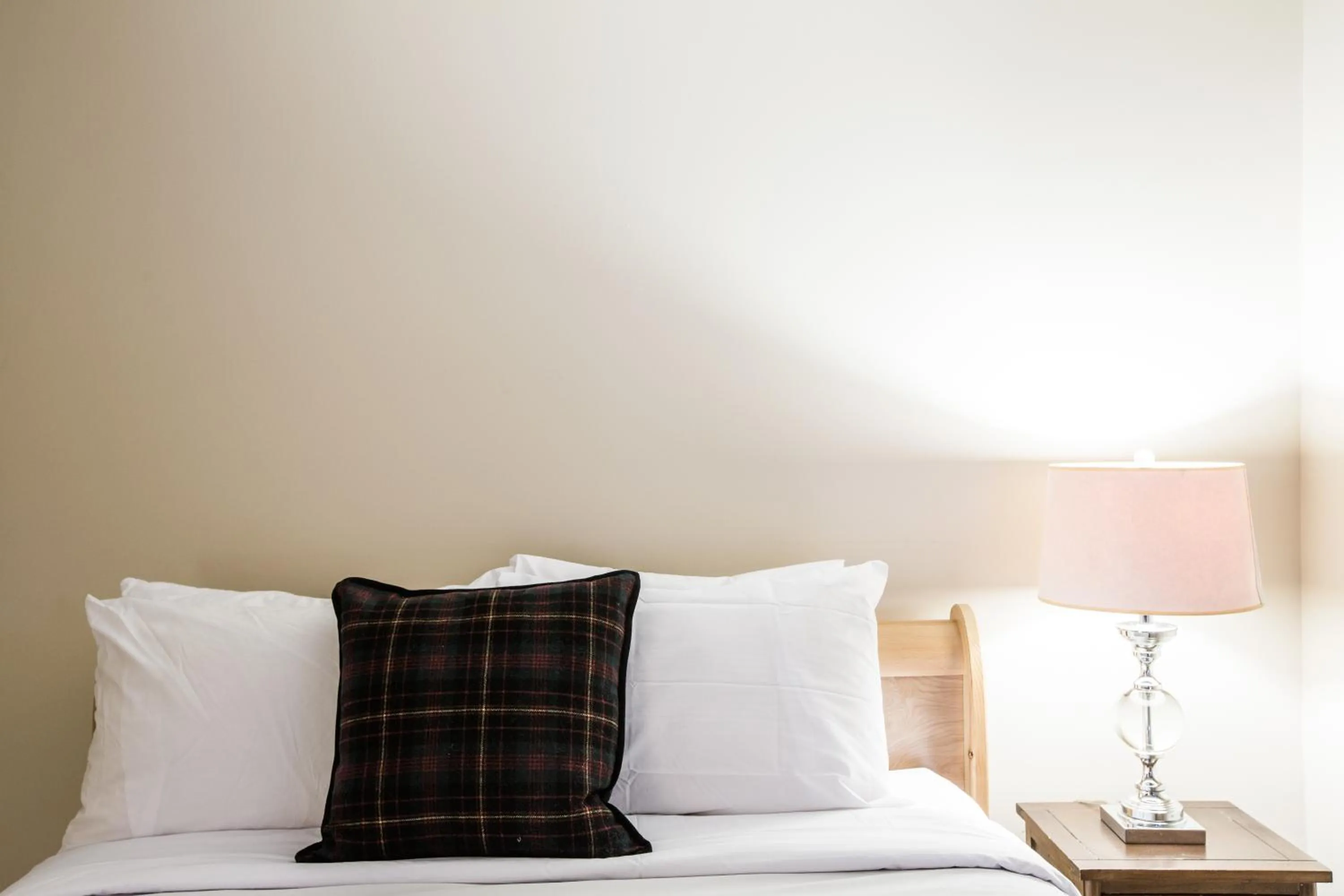 Bedroom, Bed in Whistler Blackcomb Vacation Rentals - Village North