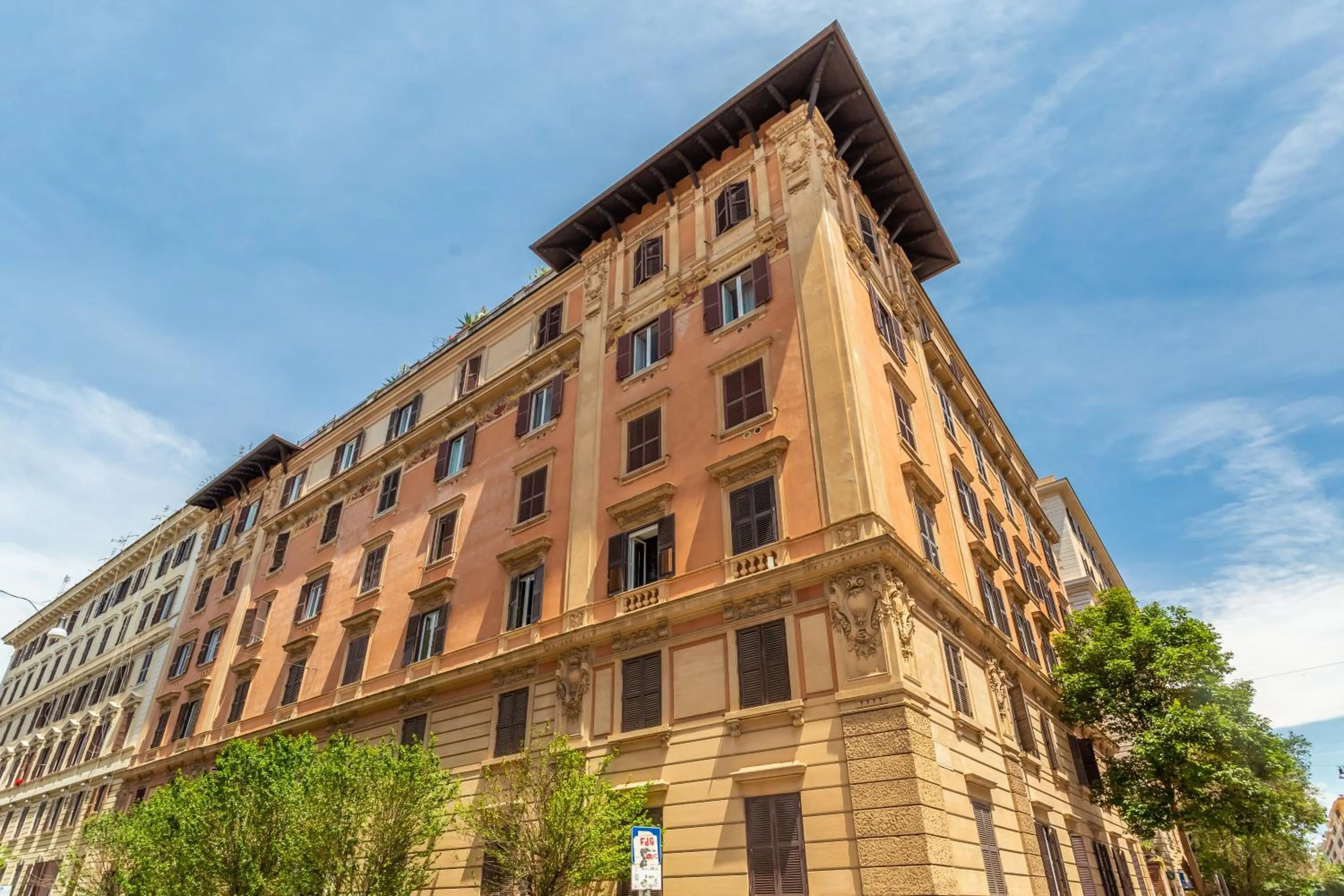 Property building in White Vatican