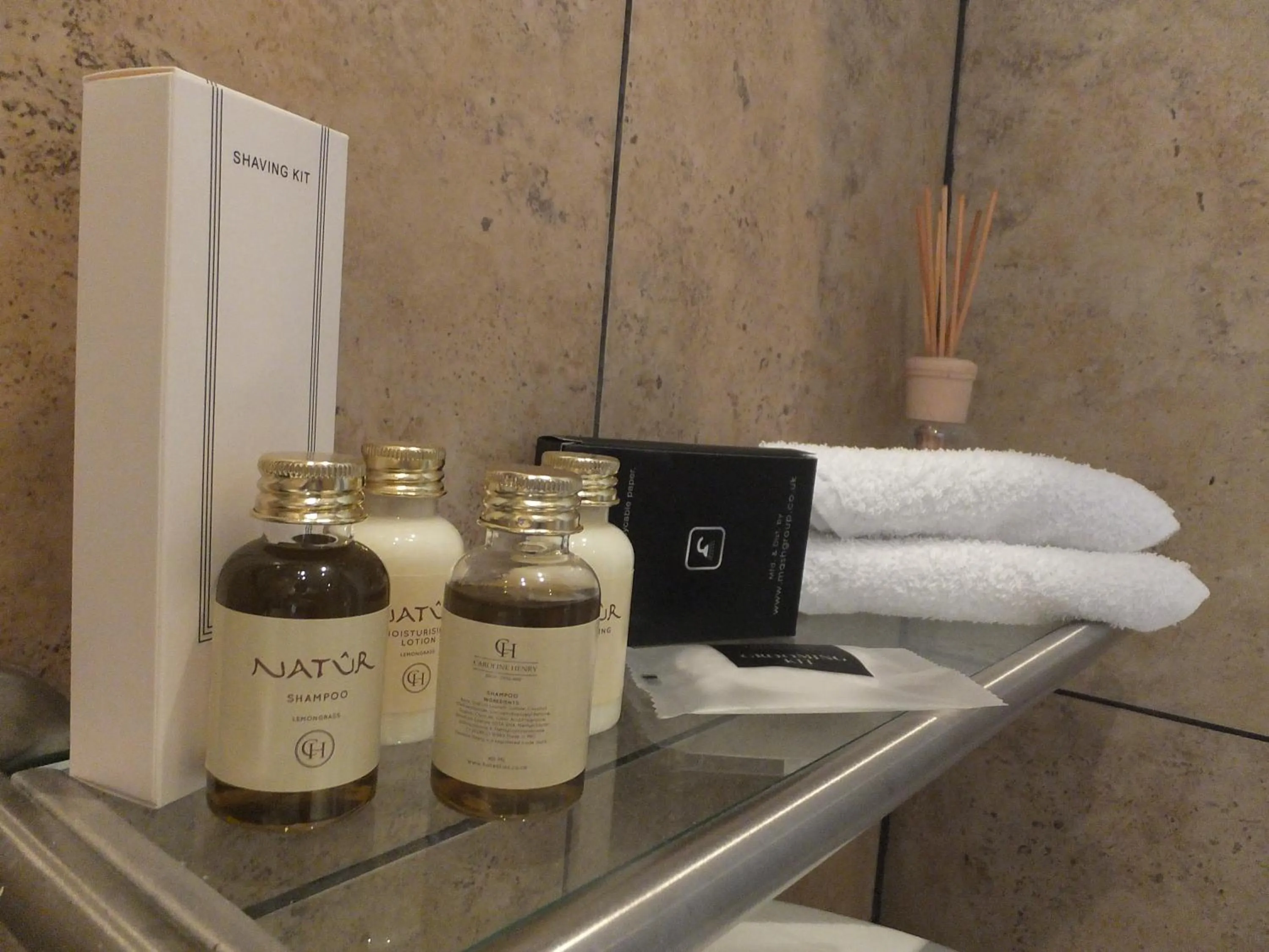 Bathroom in Jessamine House Hotel