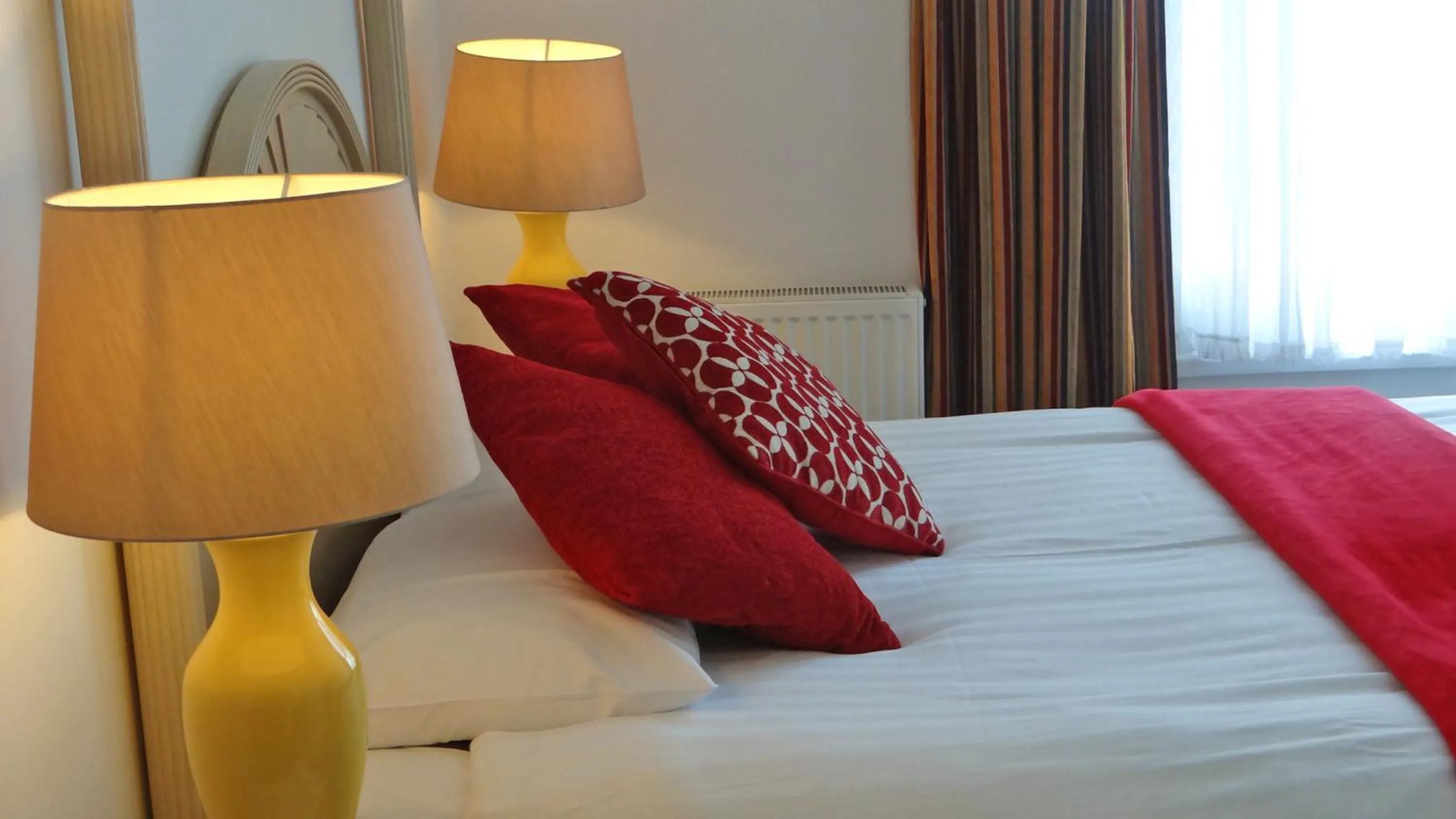 Decorative detail, Bed in Jessamine House Hotel