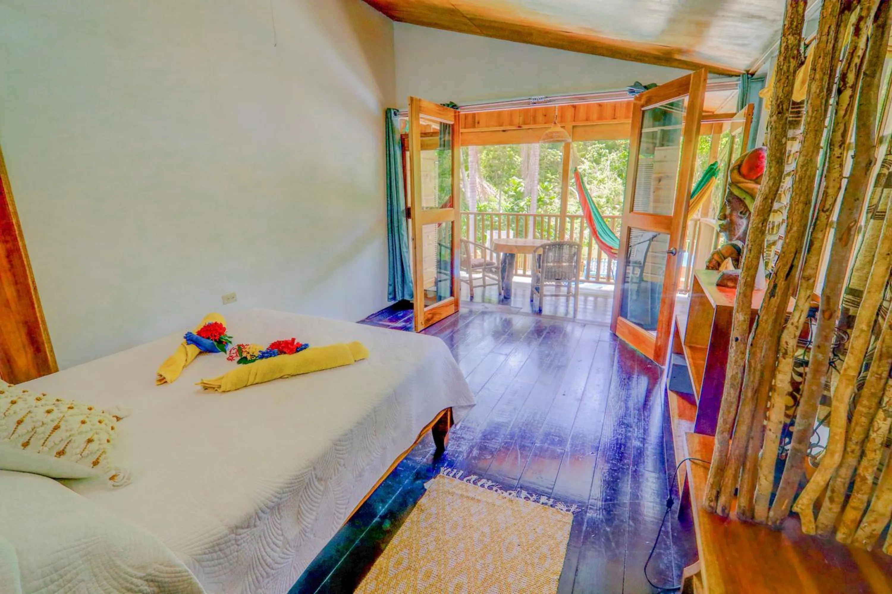 Bedroom, Bed in Zimbali Culinary Retreats