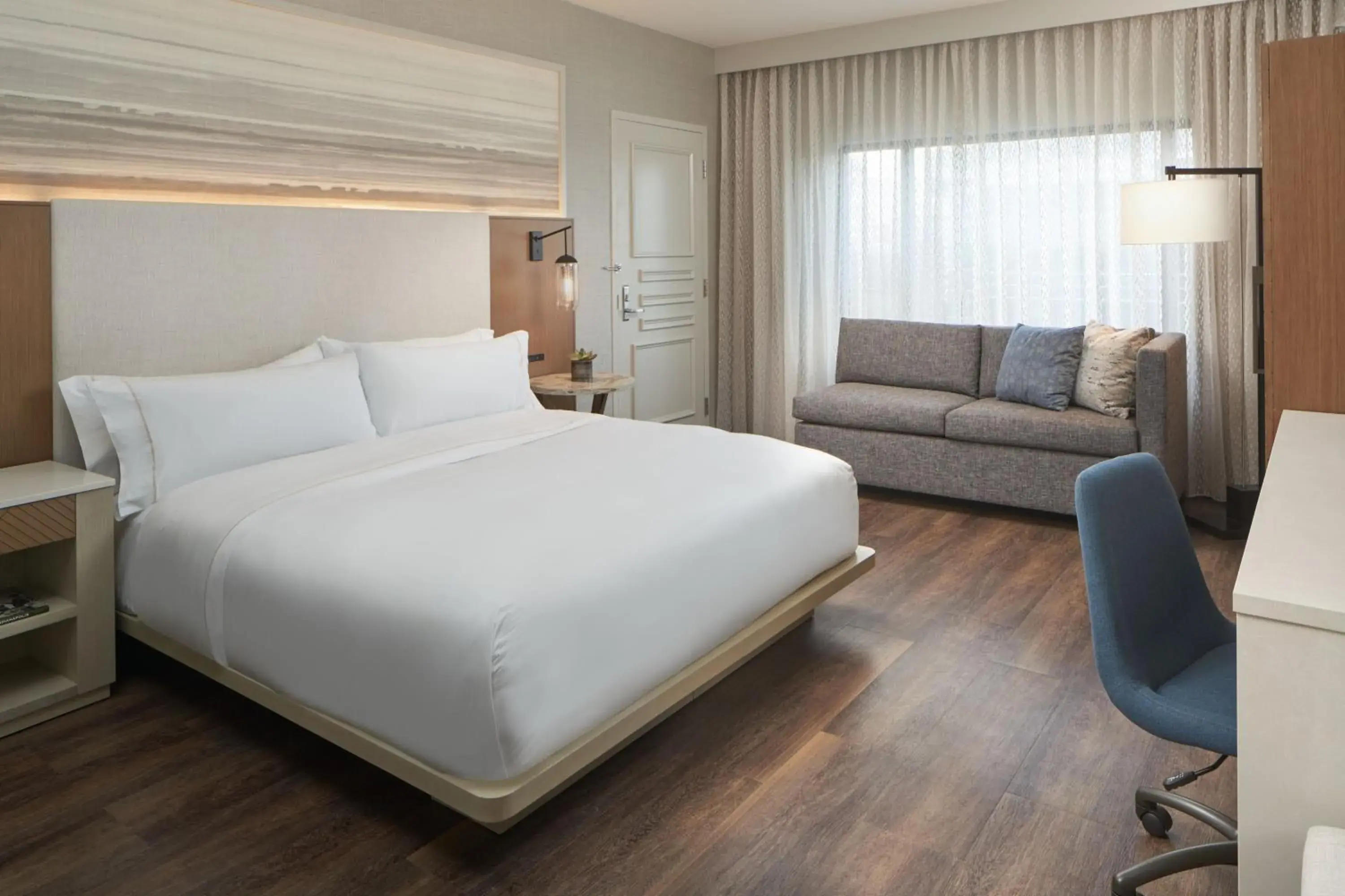 Club level, Guest room, 1 King, Sofa bed in The Westin Indianapolis Club level, Guest room, 1 King, Sofa bed in The Westin Indianapolis