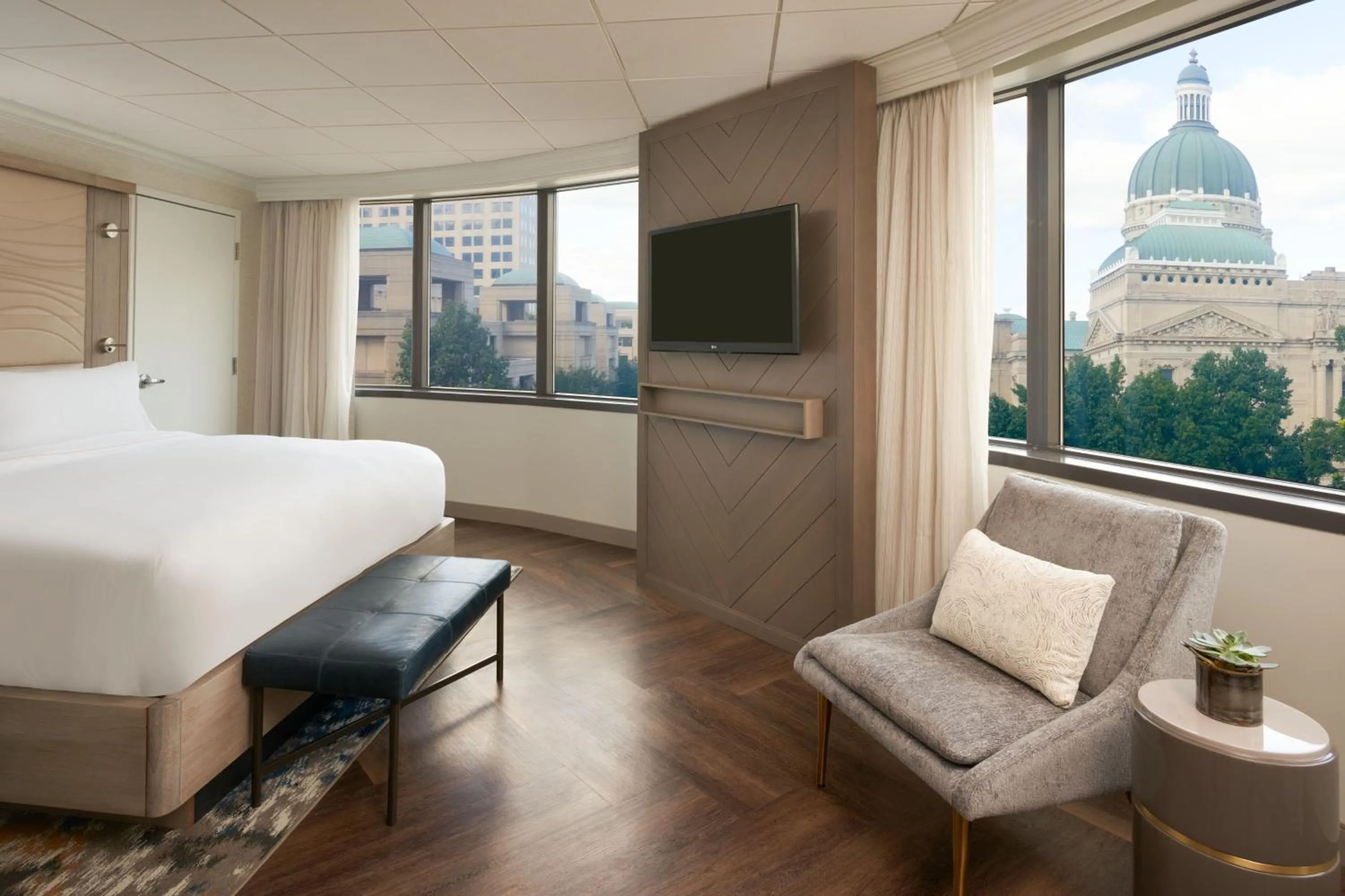 Photo of the whole room, Bed in The Westin Indianapolis