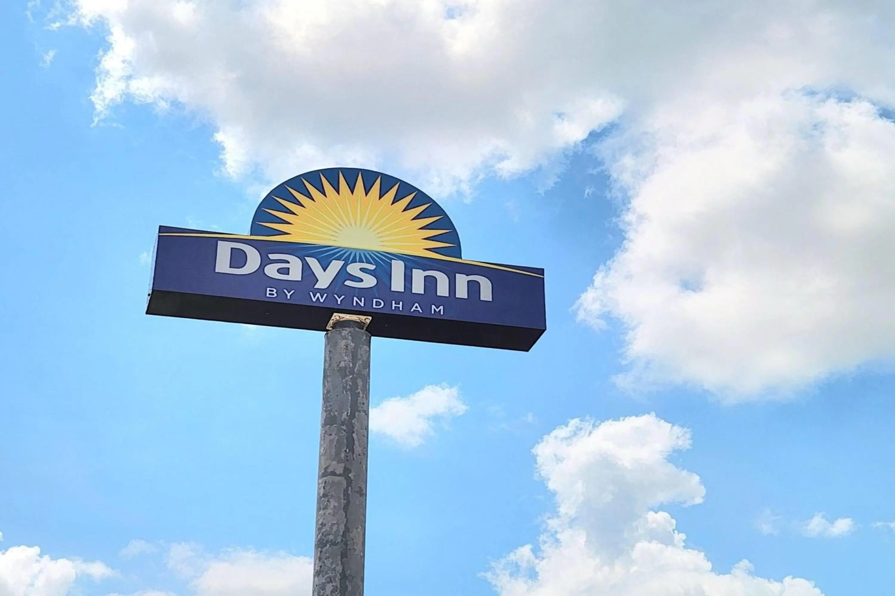 Property building in Days Inn by Wyndham Navasota