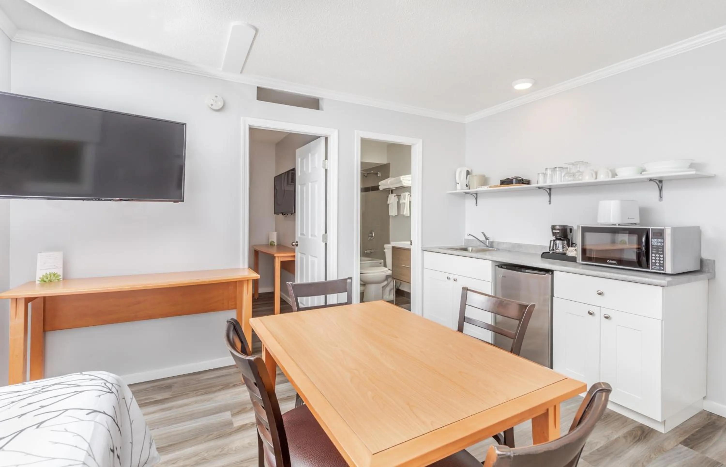 Kitchen or kitchenette in Westridge Motor Inn