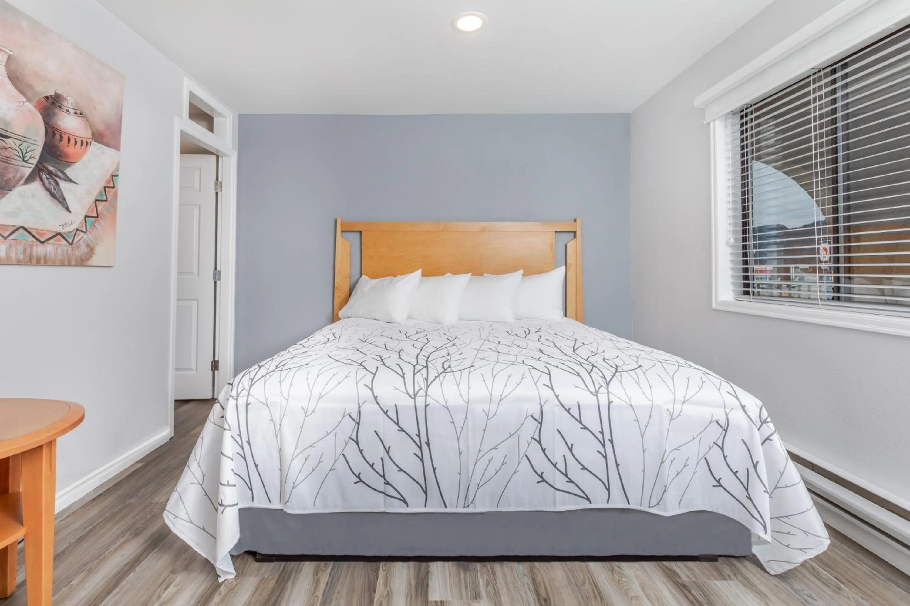 Bedroom, Bed in Westridge Motor Inn