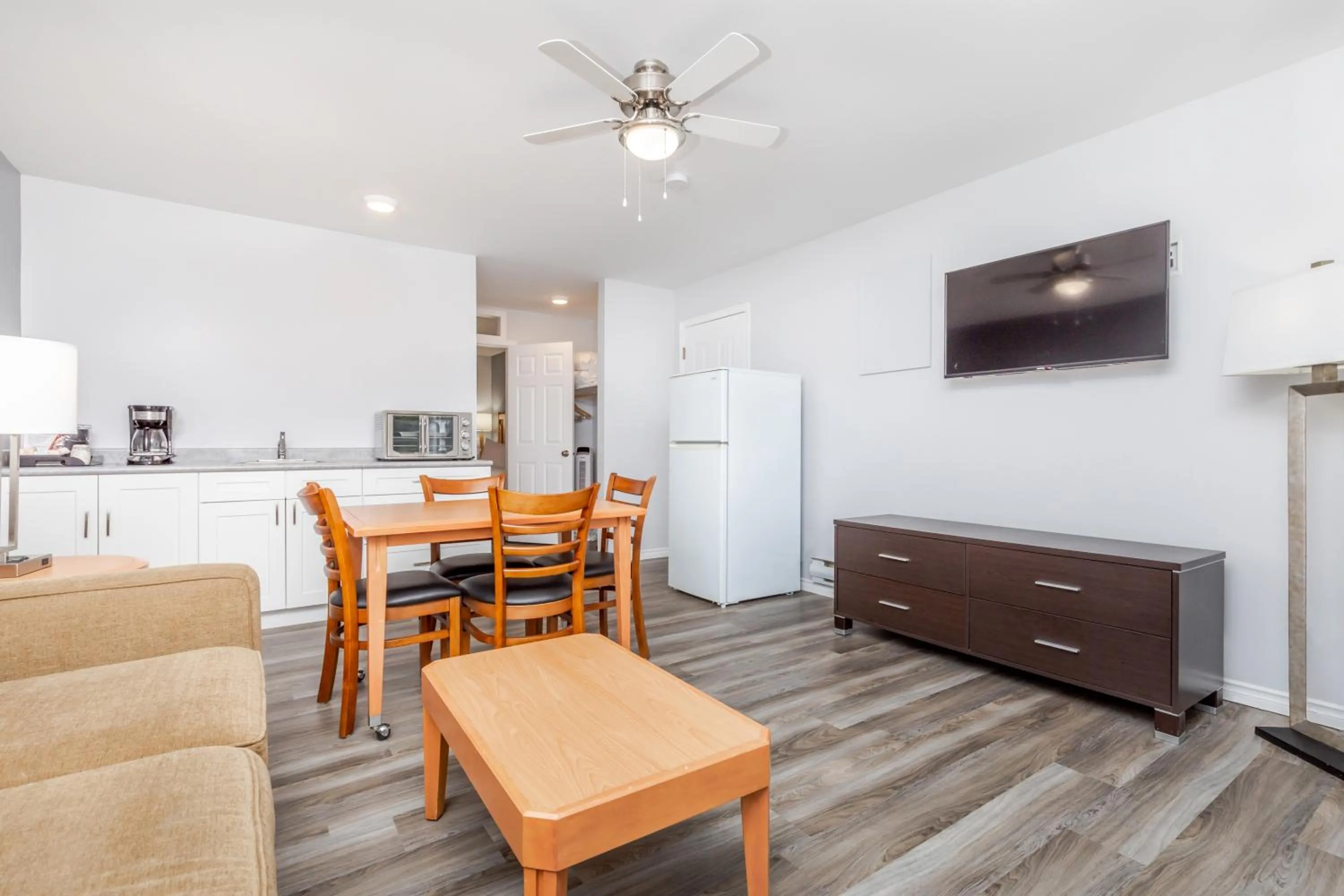 TV and multimedia in Westridge Motor Inn