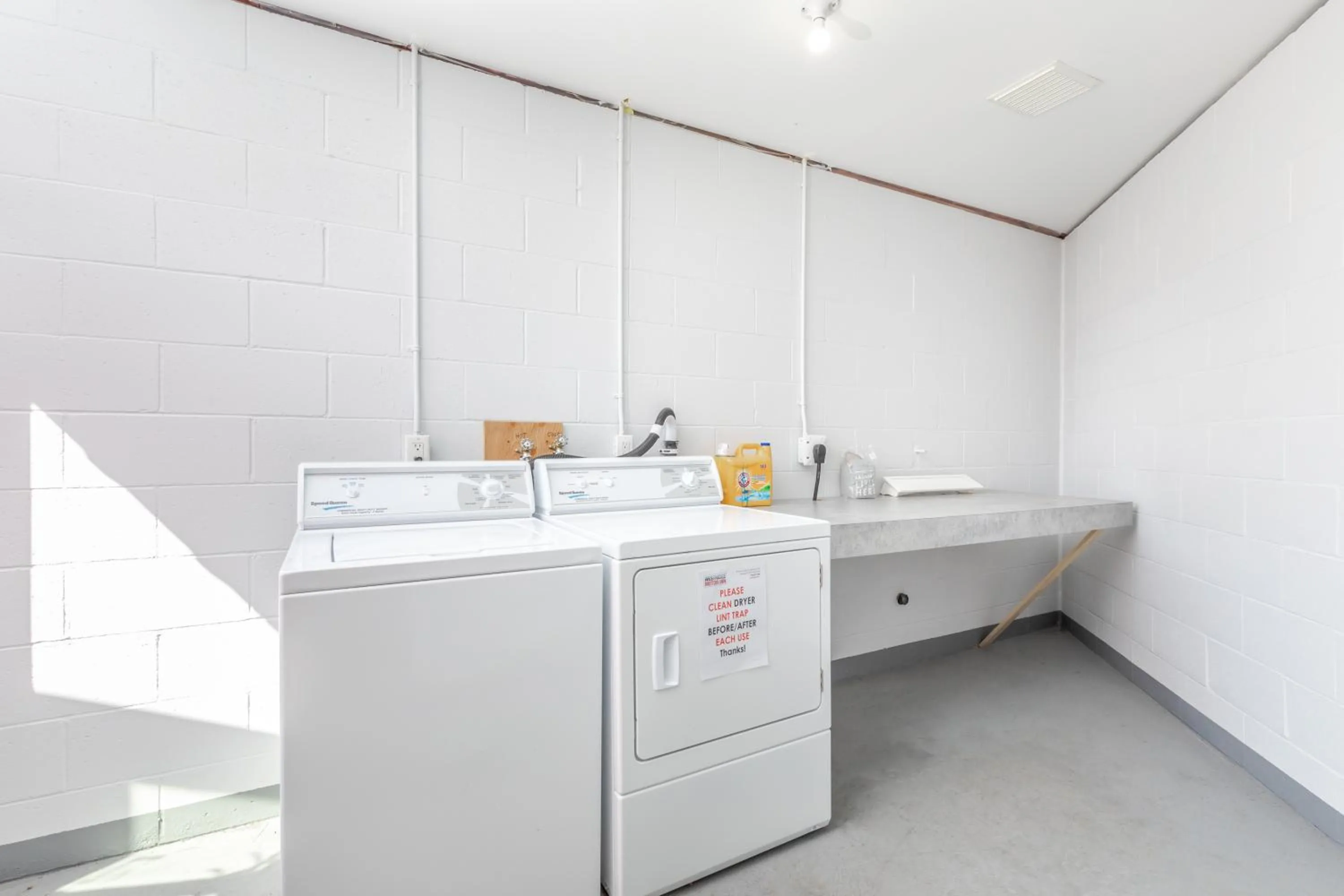 Area and facilities in Westridge Motor Inn