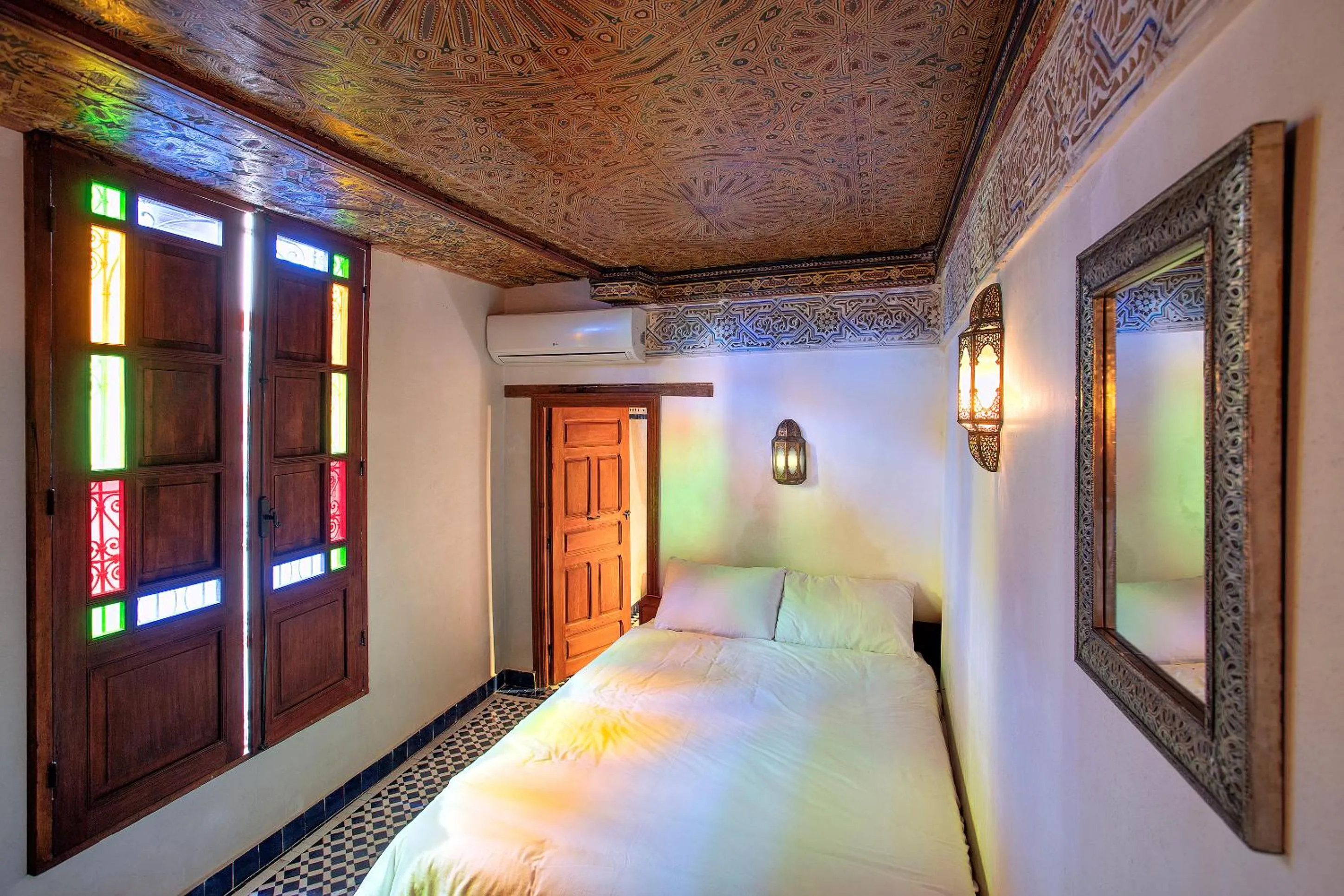 Decorative detail, Bed in Dar Drissi