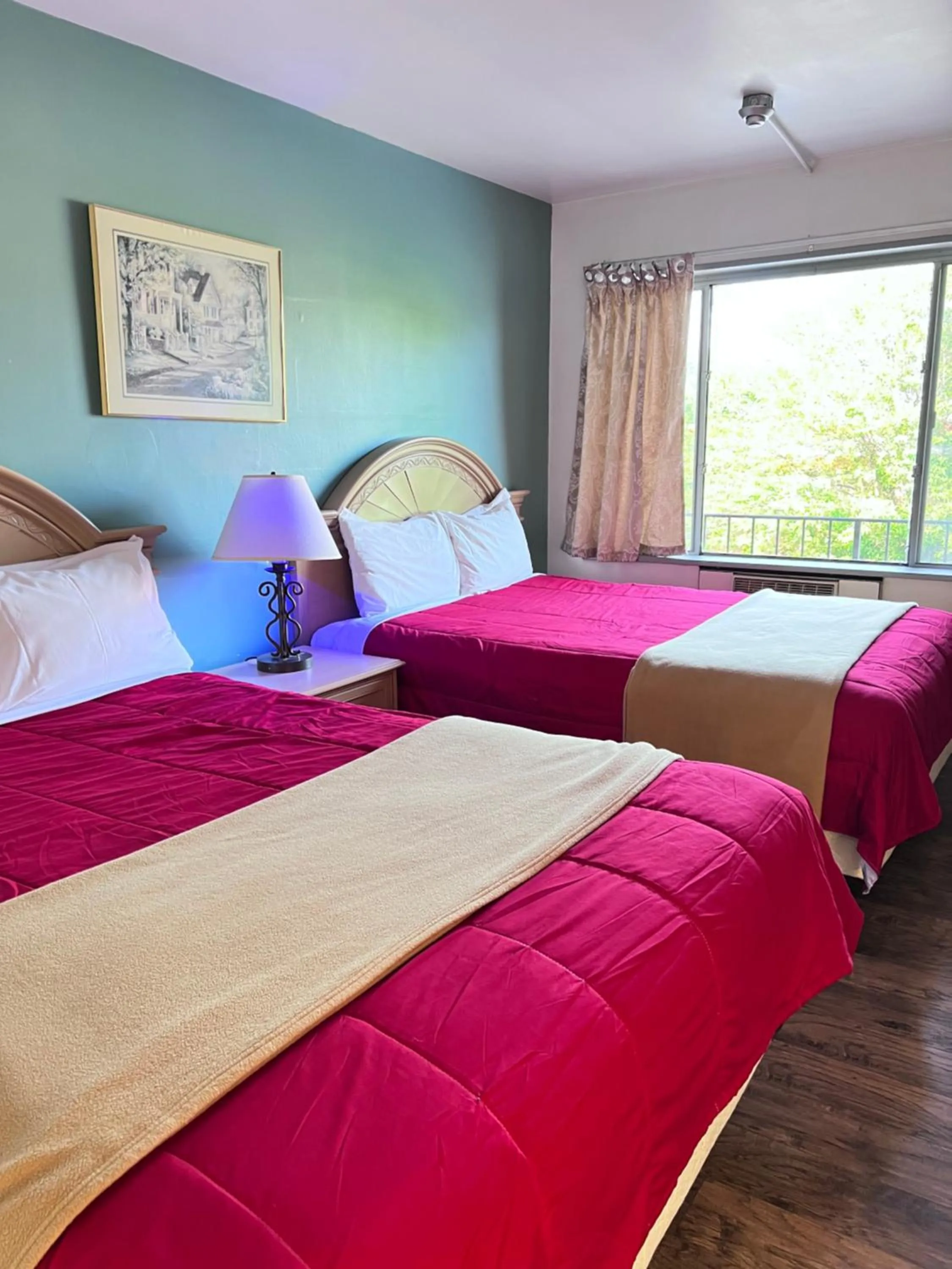 Bed in 6267 Persepolis Inn