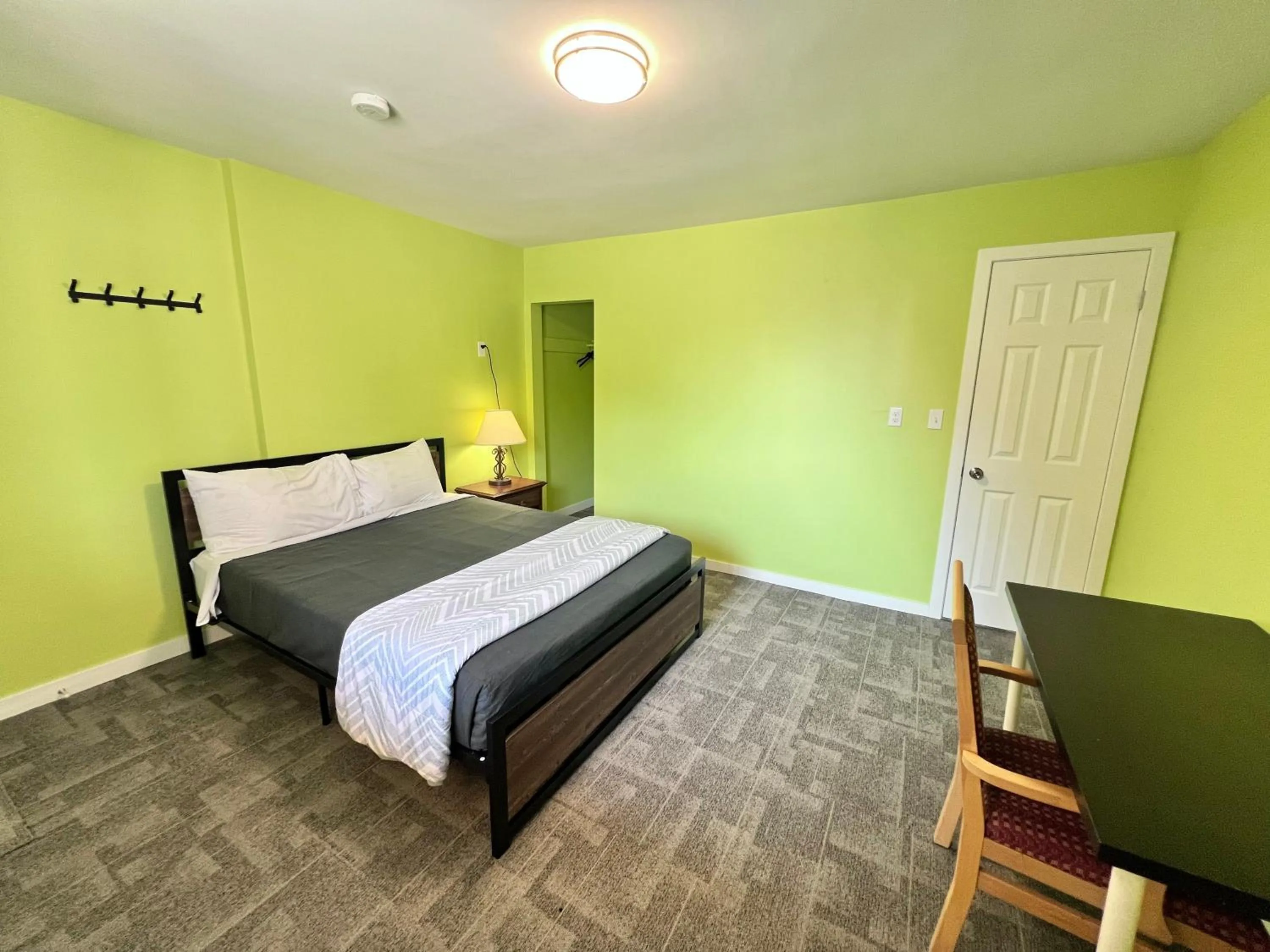 Bed in 6267 Persepolis Inn