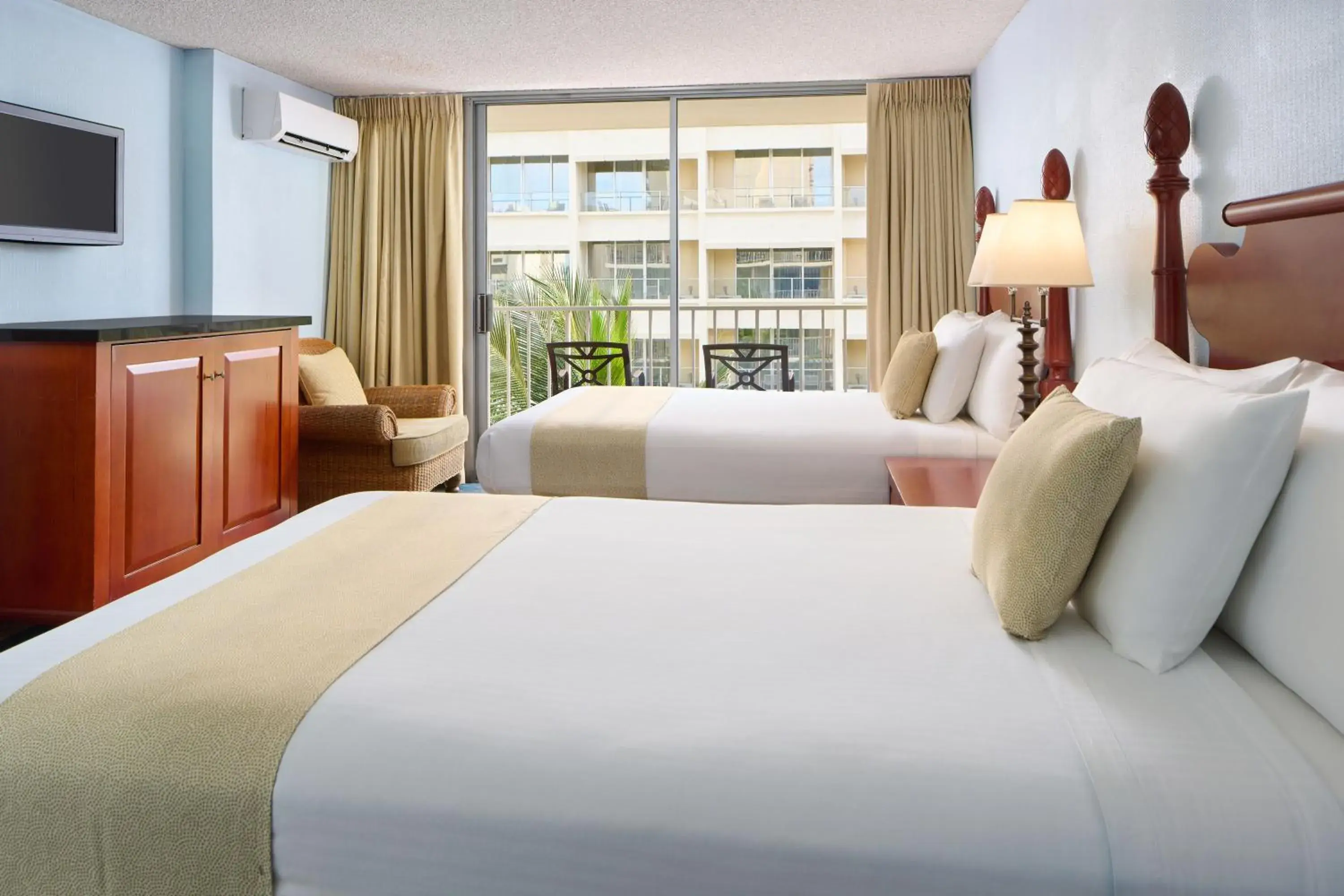 Studio with Balcony in Ewa Hotel Waikiki Studio with Balcony in Ewa Hotel Waikiki