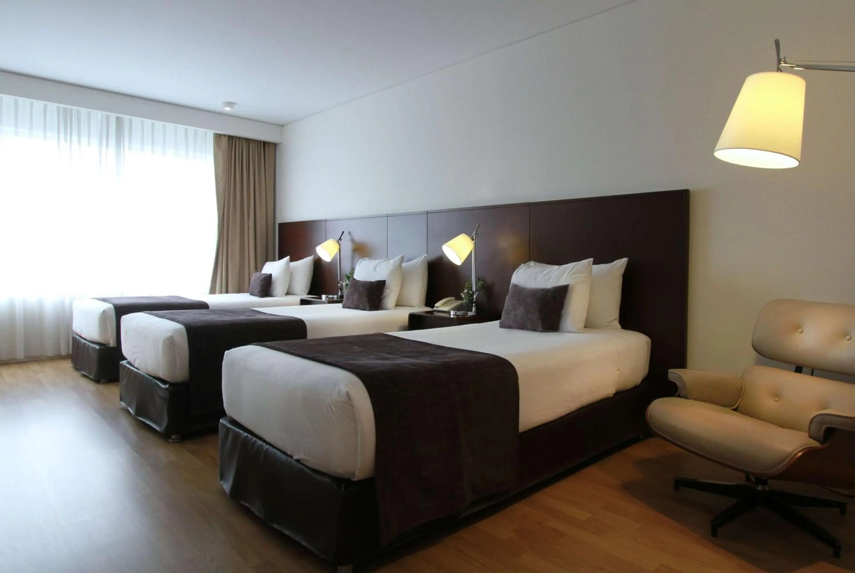 Photo of the whole room, Bed in Dazzler by Wyndham Lima Miraflores