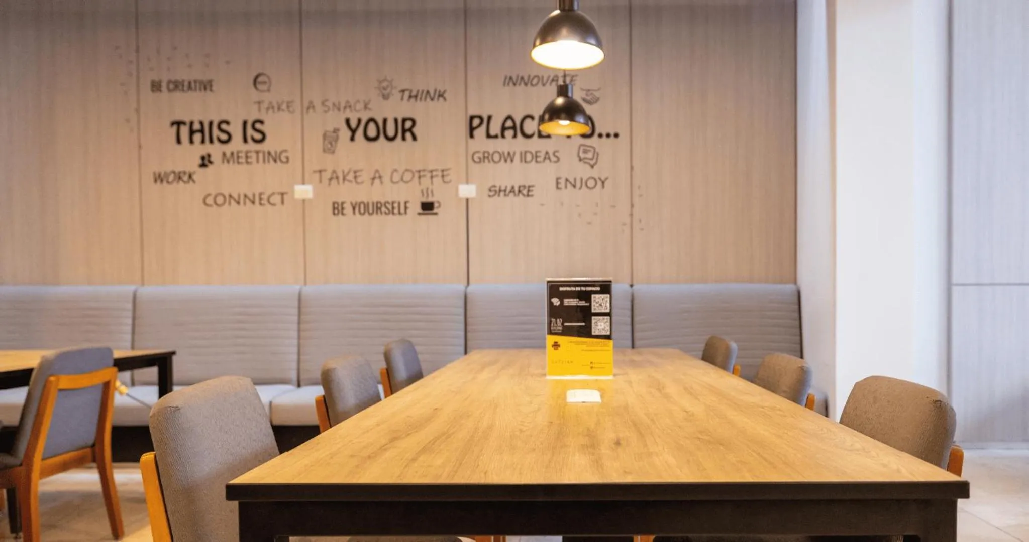 Seating area in Dazzler by Wyndham Lima Miraflores