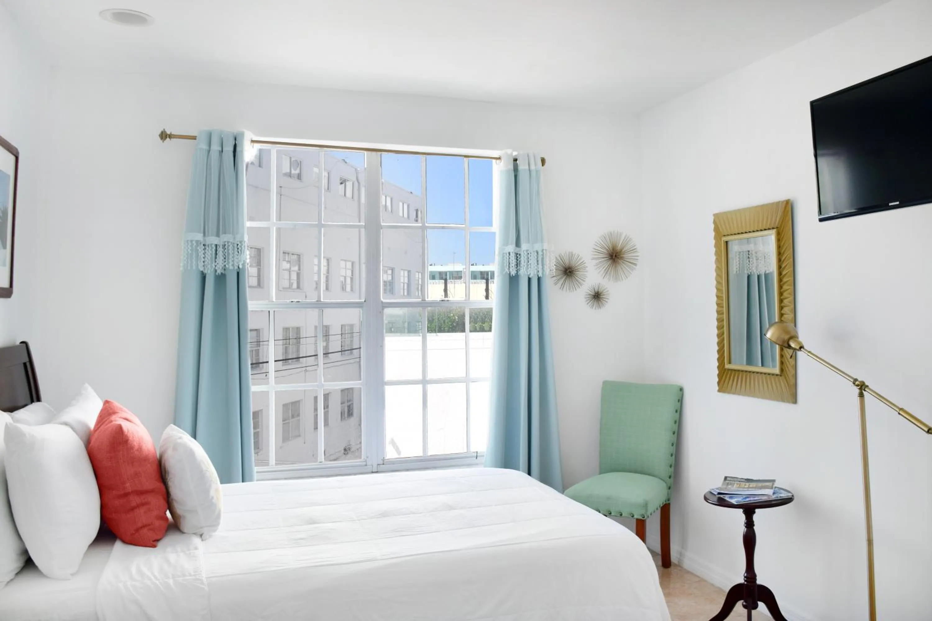 Bedroom, Bed in Beach Park Hotel