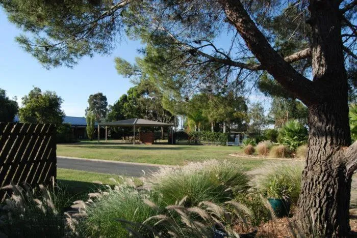 Day in Sportslander Motor Inn