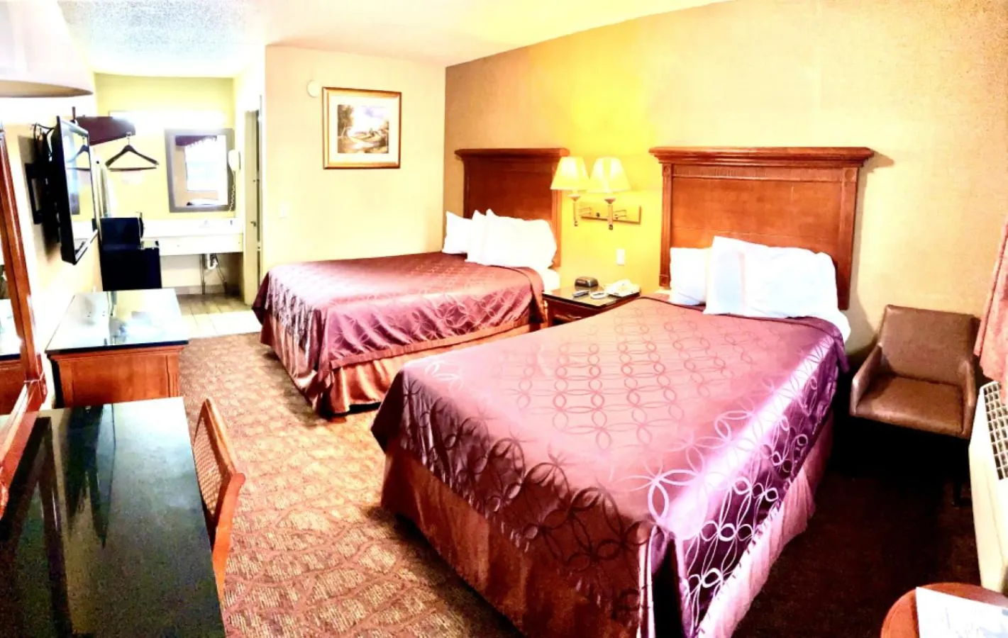 Bed in Rodeway Inn Goodlettsville South