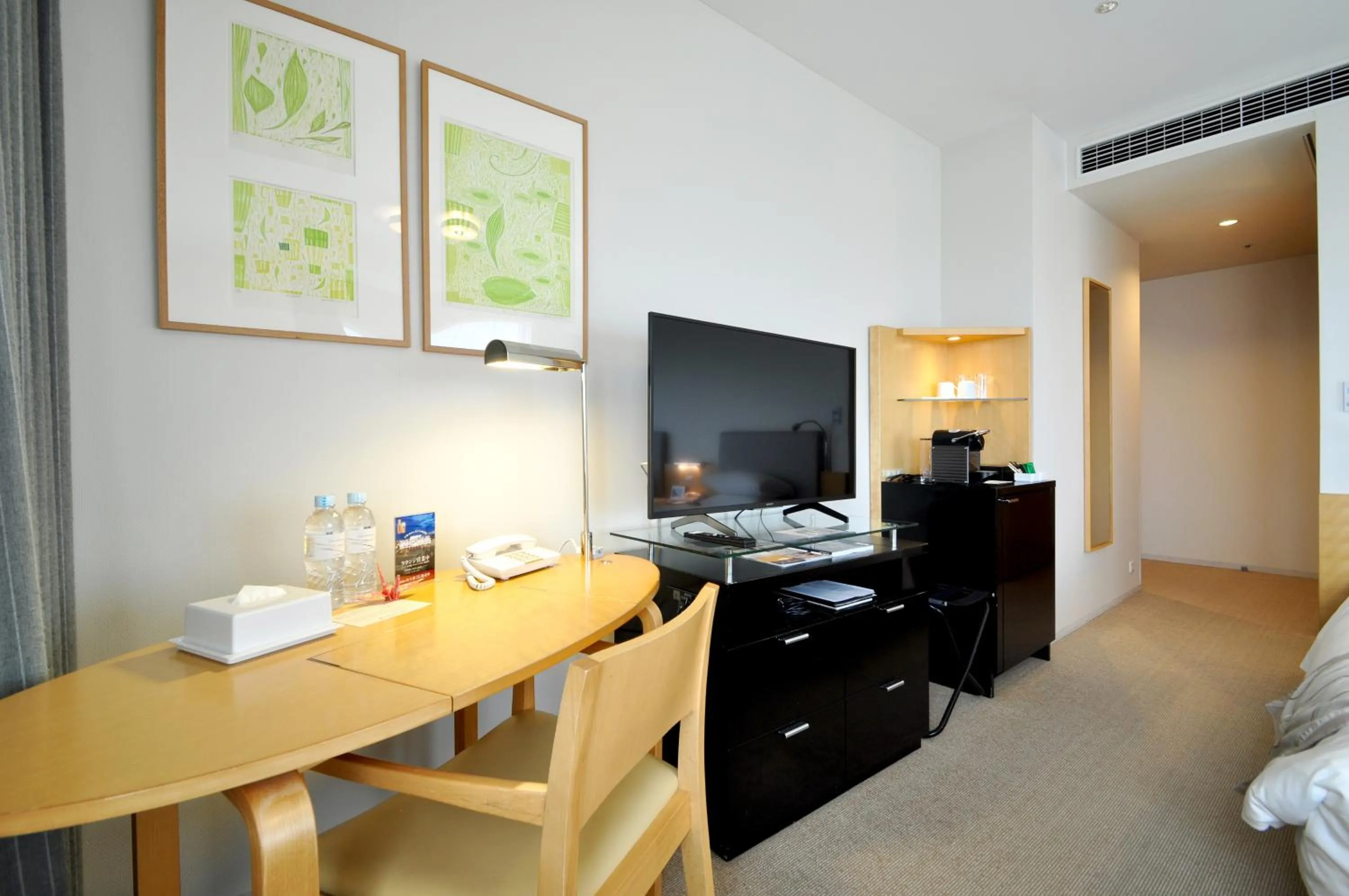 Photo of the whole room, Bed in Hotel Nikko Niigata