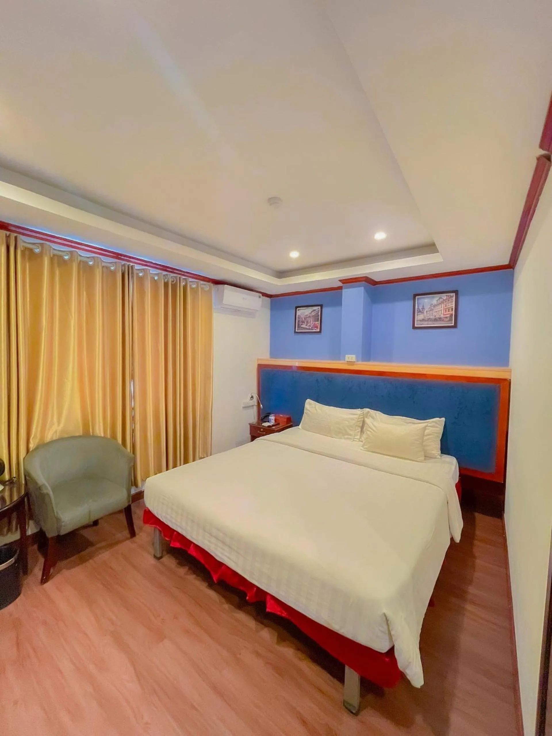 Deluxe Double Room in A25 Hotel - 30 An Dương