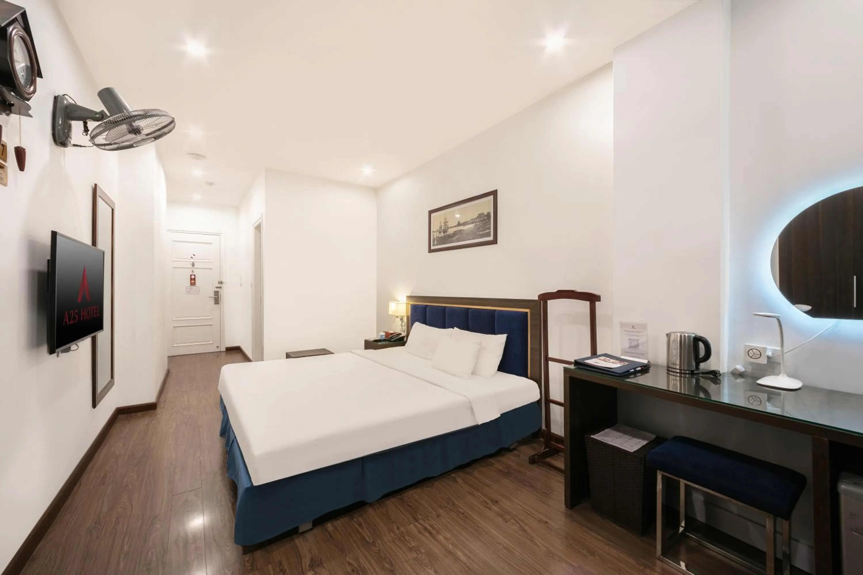 Bedroom, Bed in A25 Hotel - 30 An Dương