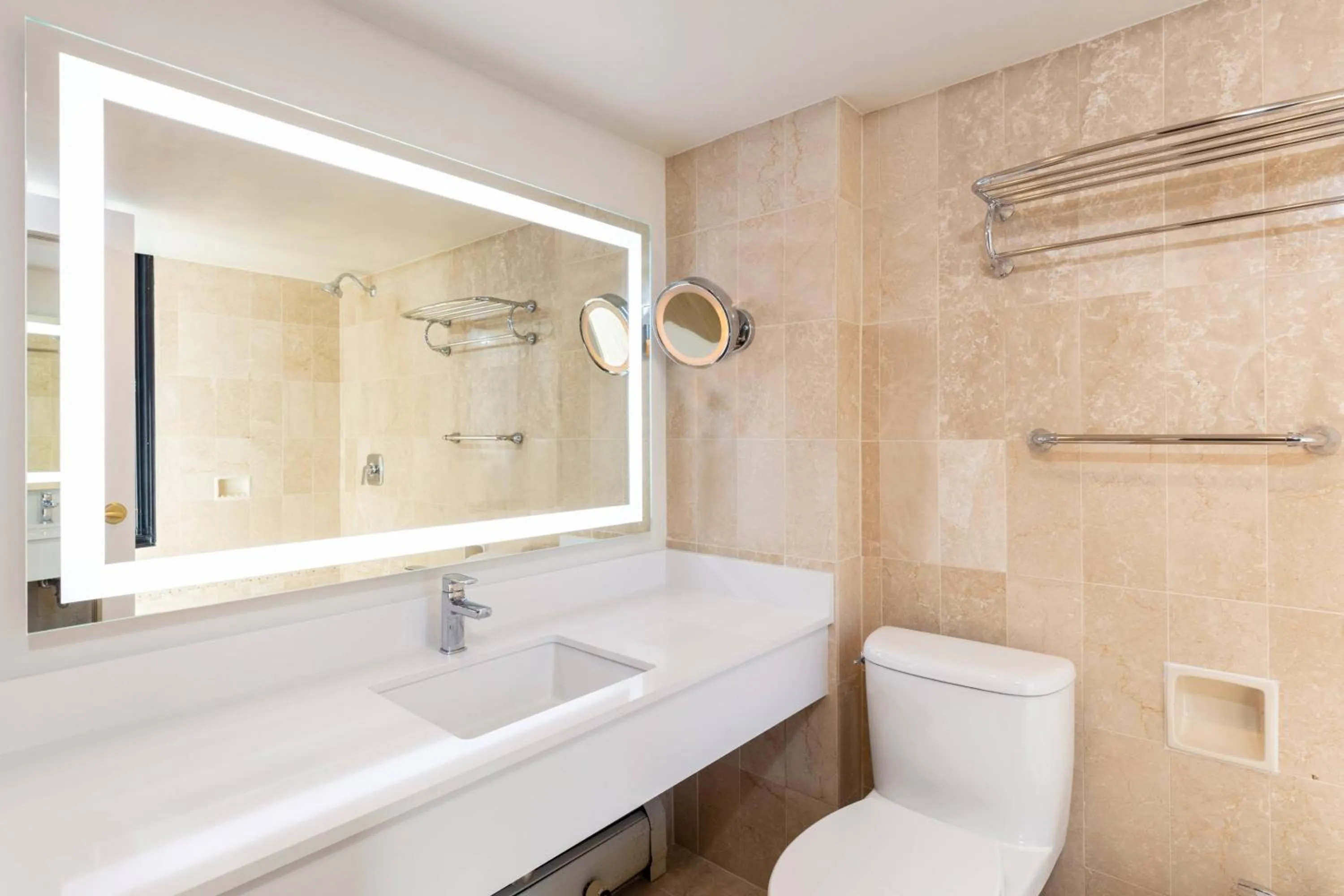 Bathroom in Westgate New York Grand Central