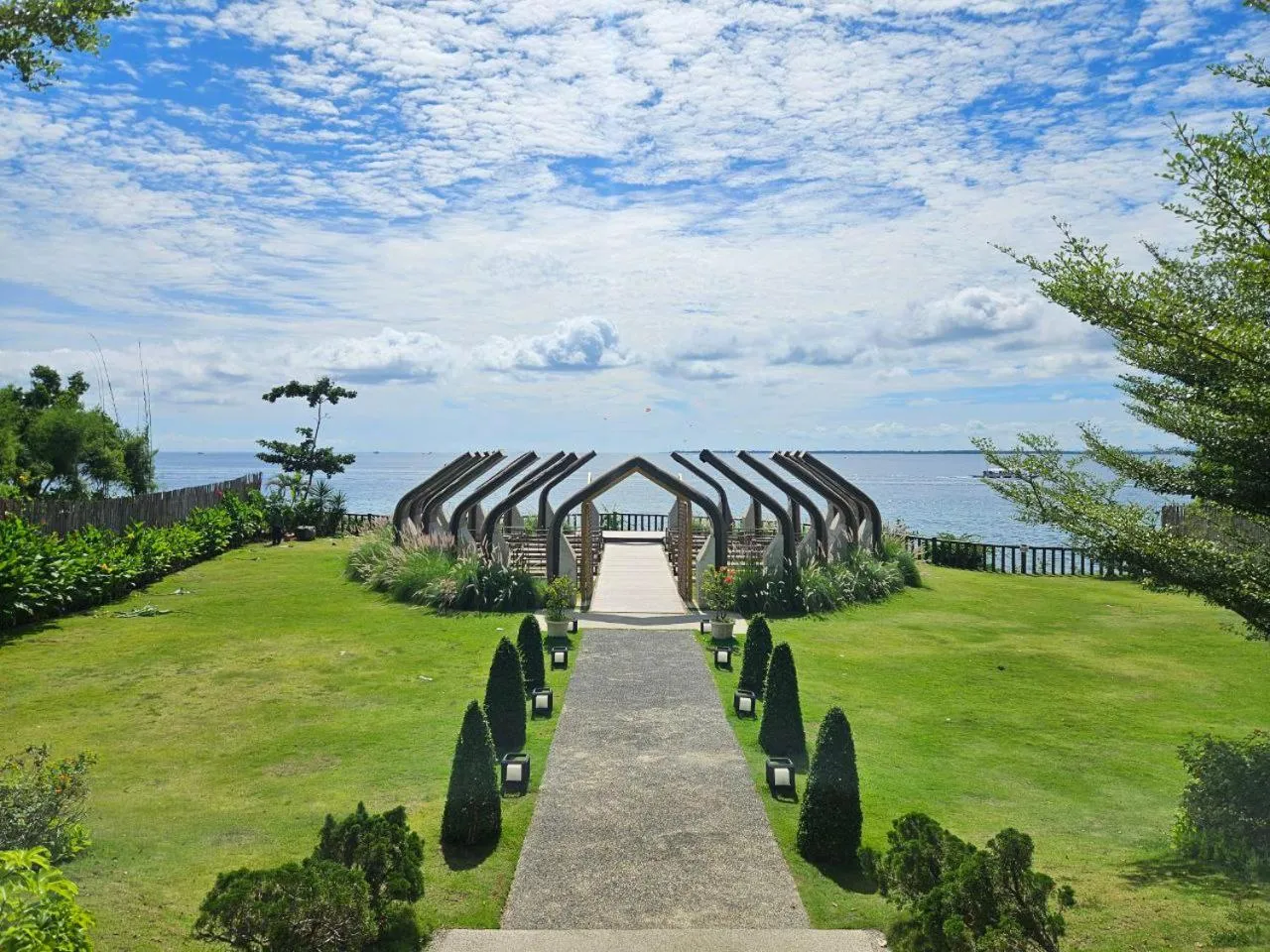 Garden in Savoy Hotel Mactan Cebu near Newtown Beach