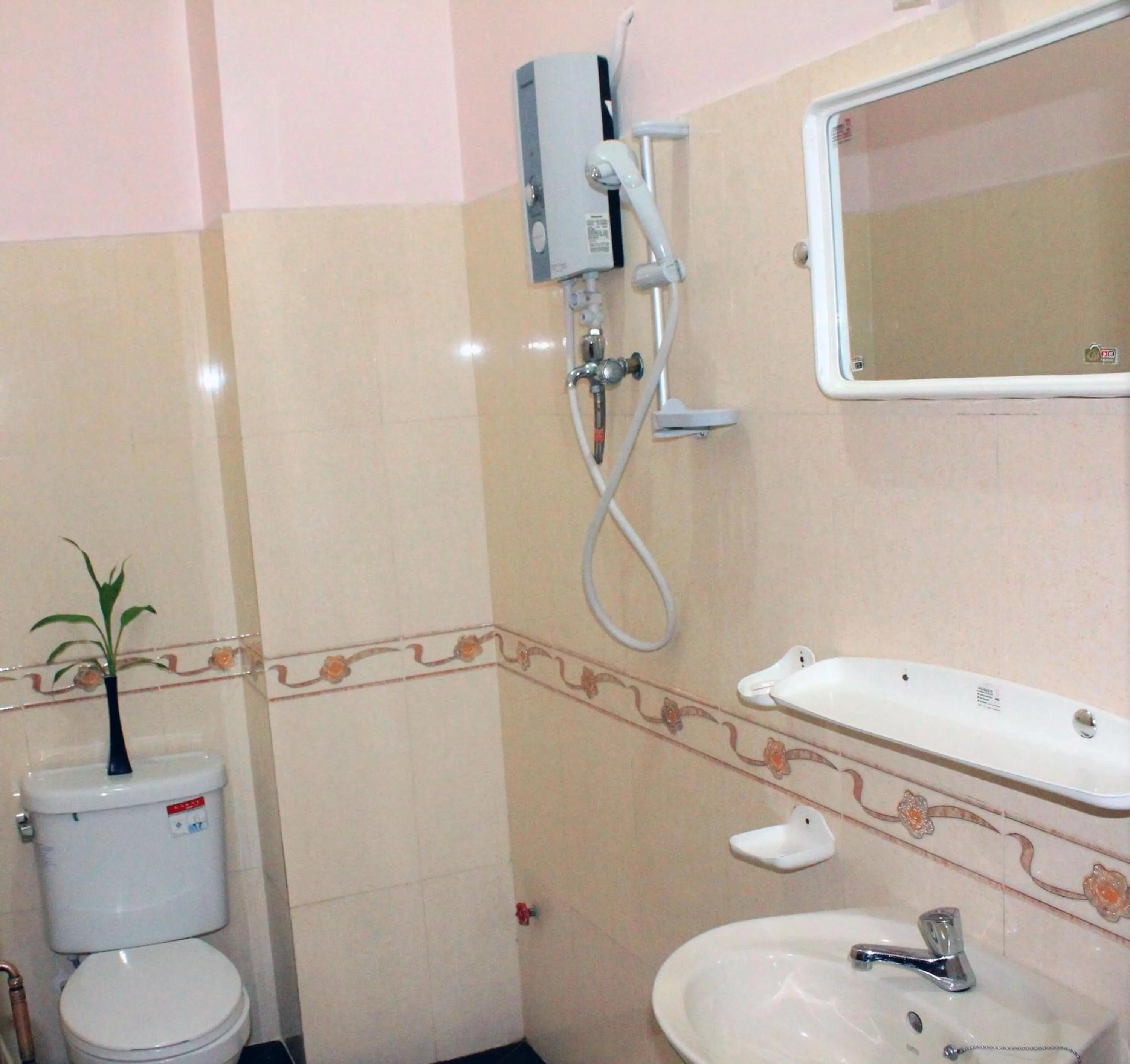 Bathroom in Nawin Palace Guesthouse