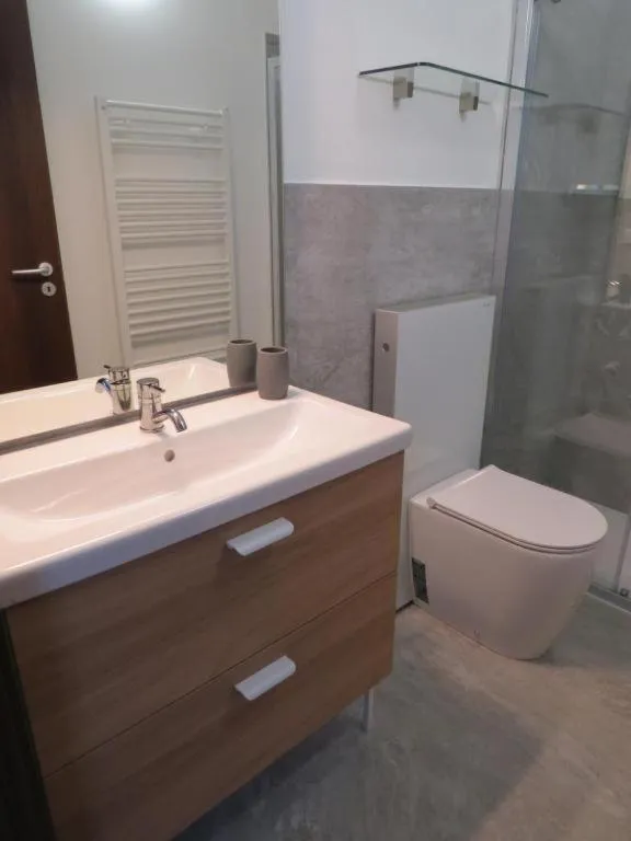 Bathroom in CASA AZZURRA Domodossola FREE PARKING