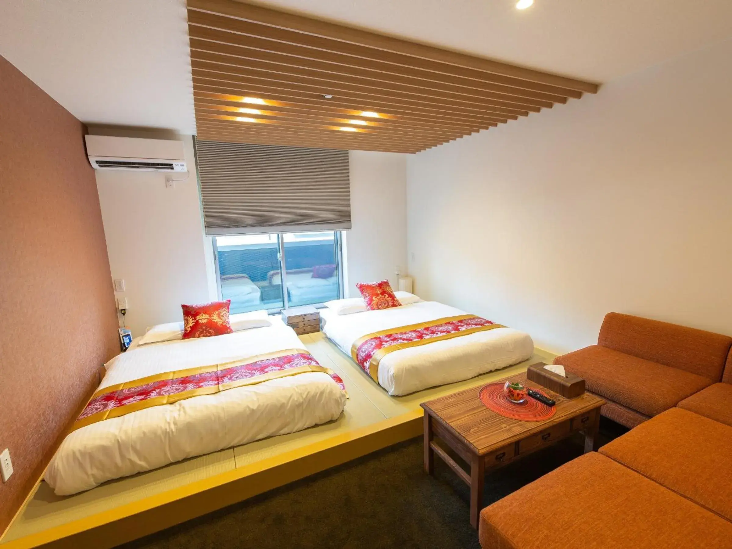 Twin Room with Bath in GRAND BASE Hiroshima Ekimae Twin Room with Bath in GRAND BASE Hiroshima Ekimae