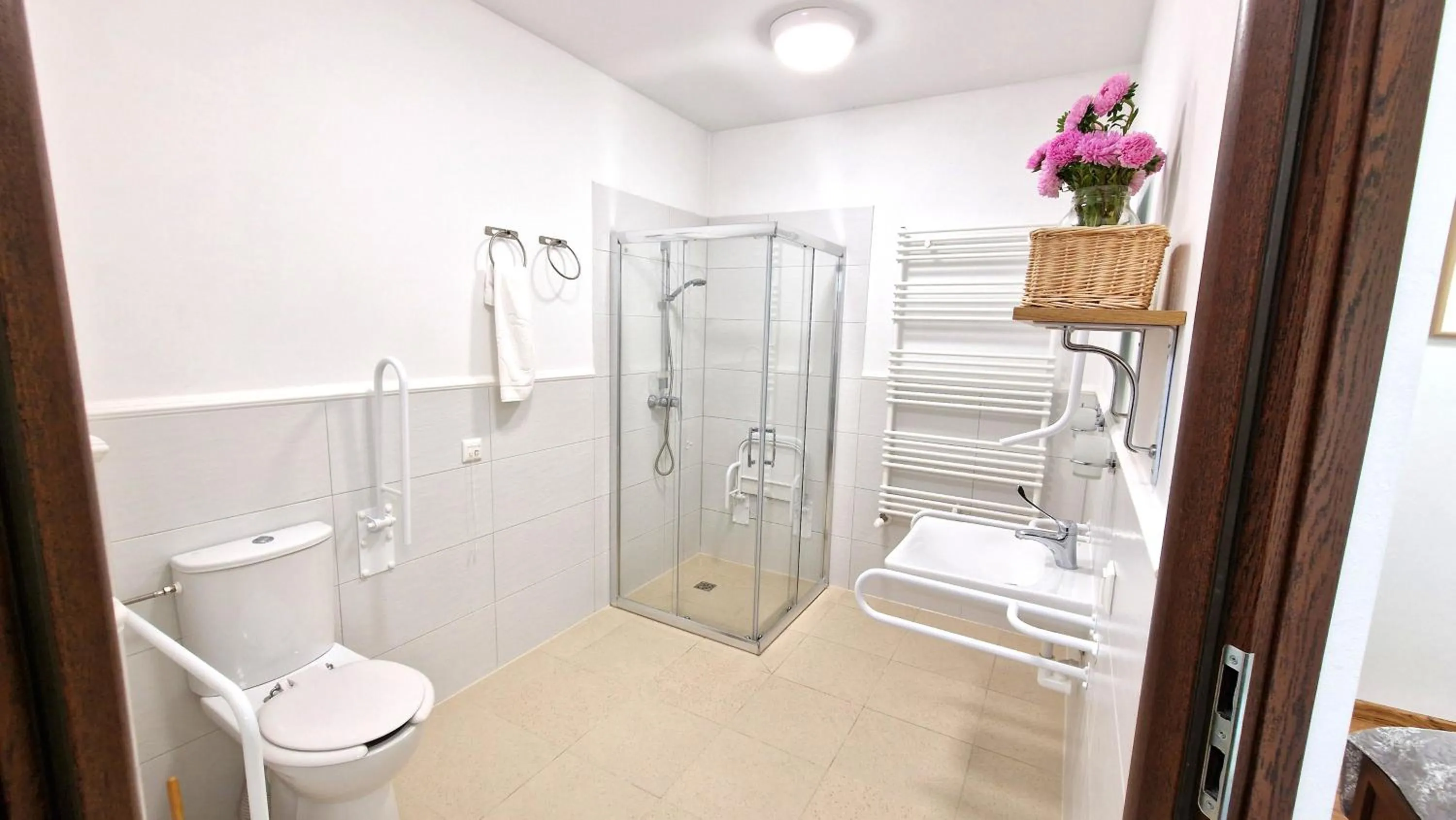 Bathroom in Petite Charlotta