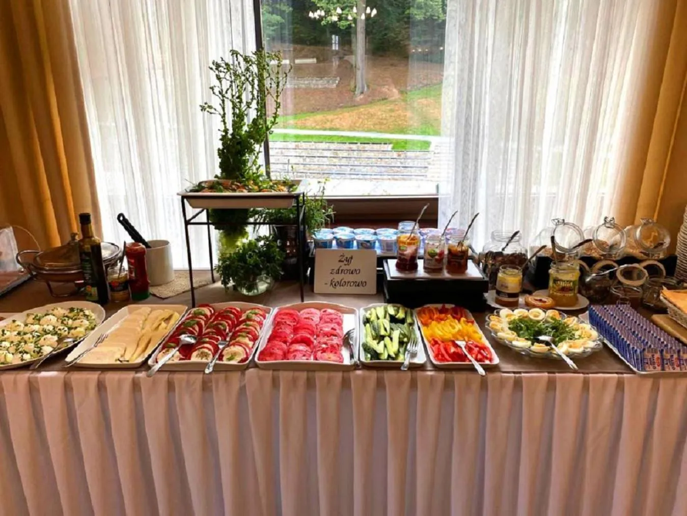 Breakfast in Petite Charlotta