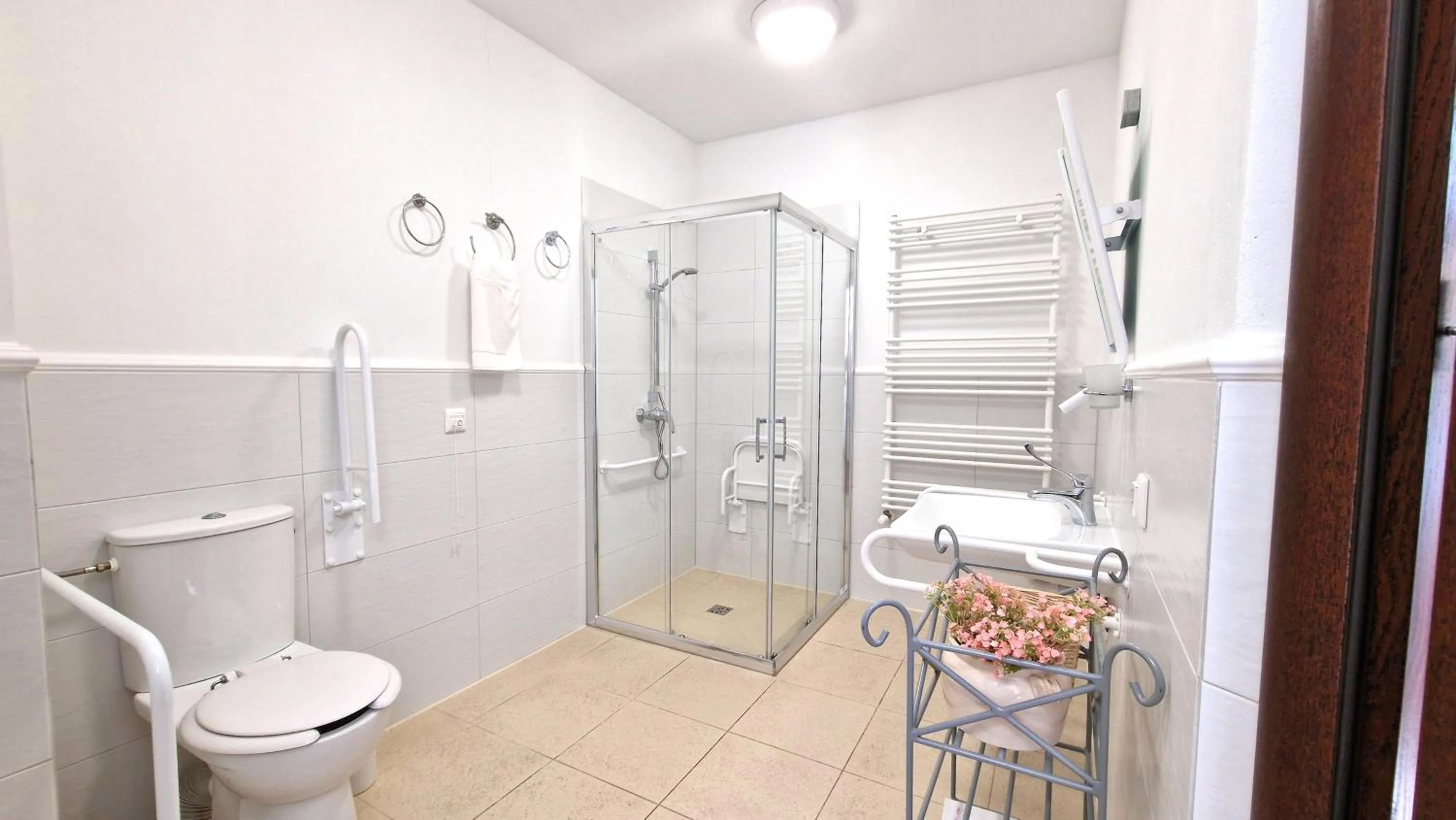 Bathroom in Petite Charlotta