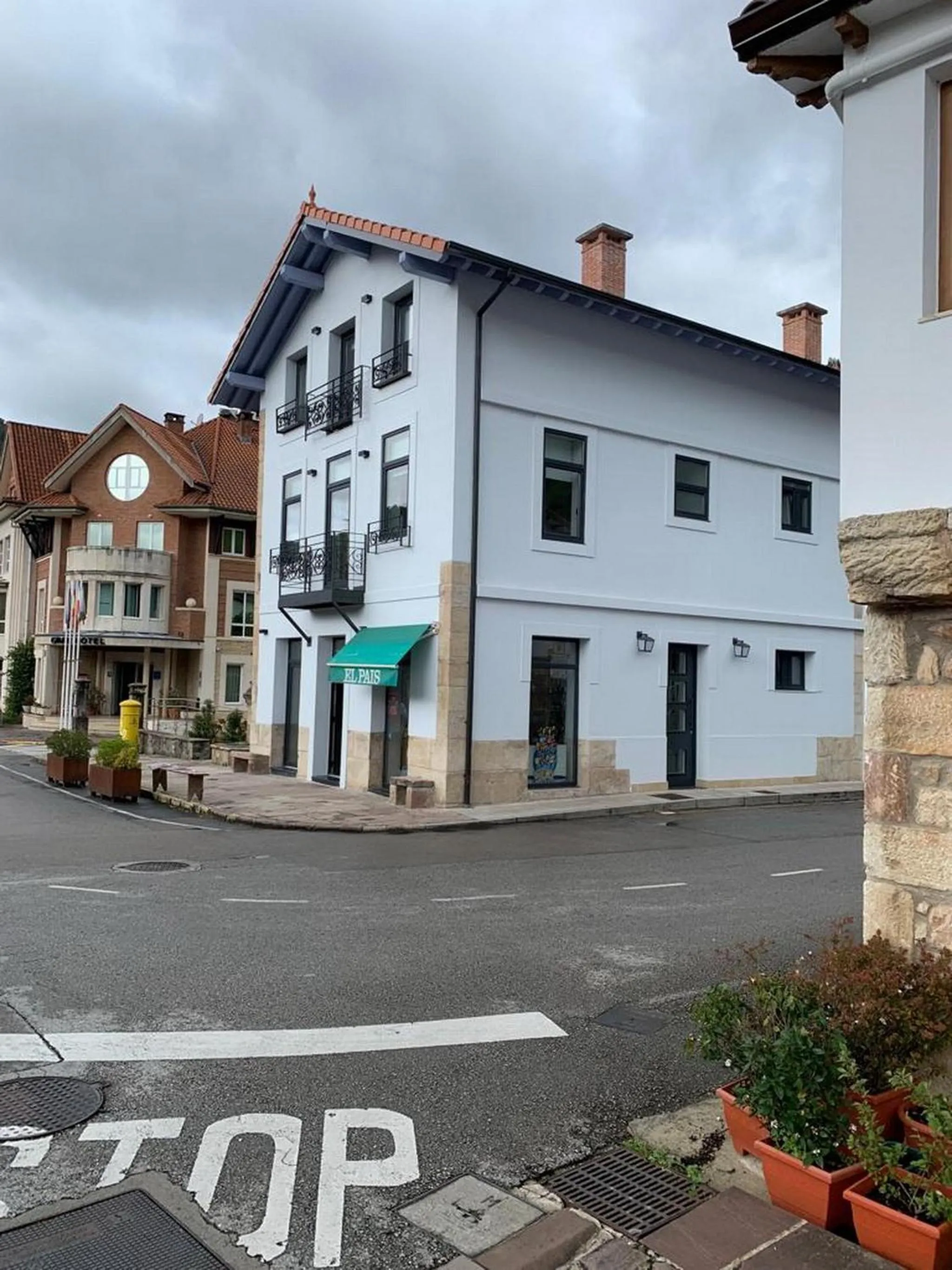 Property building in Apartamentos La Bicicleta