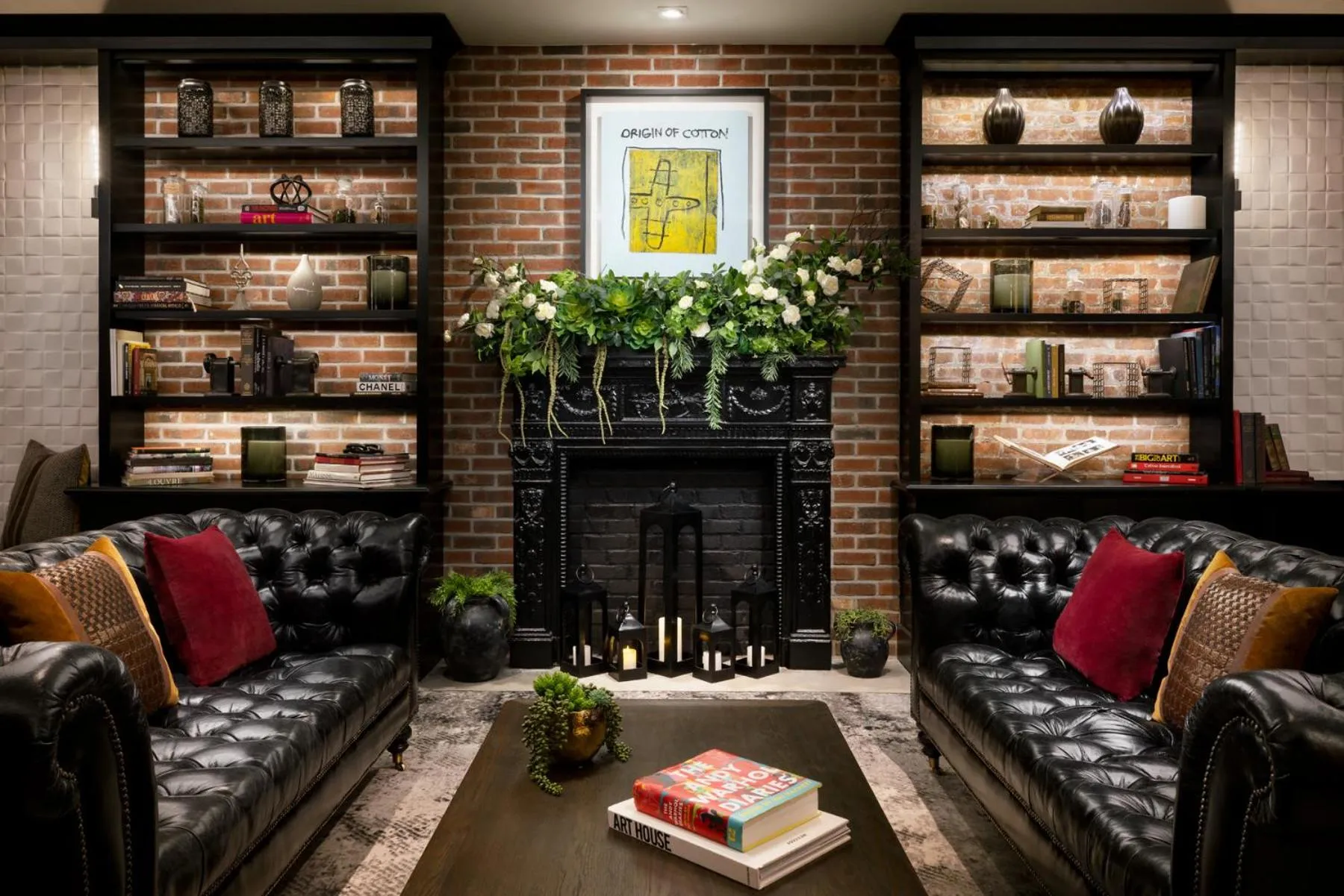 Library in Arthouse Hotel