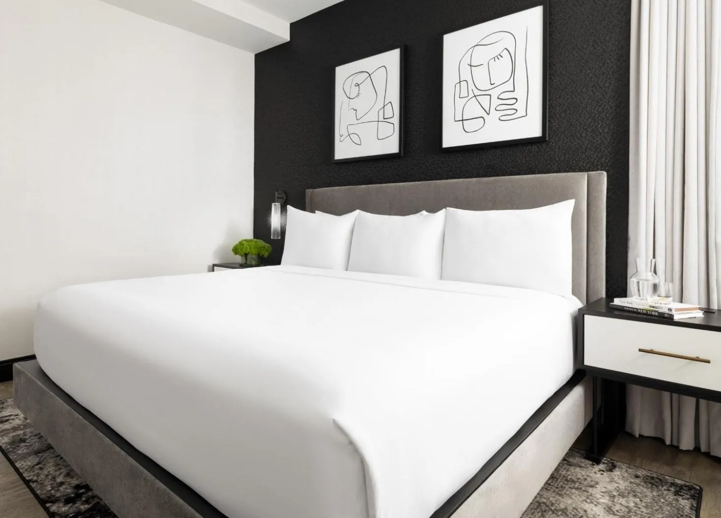 Bed in Arthouse Hotel