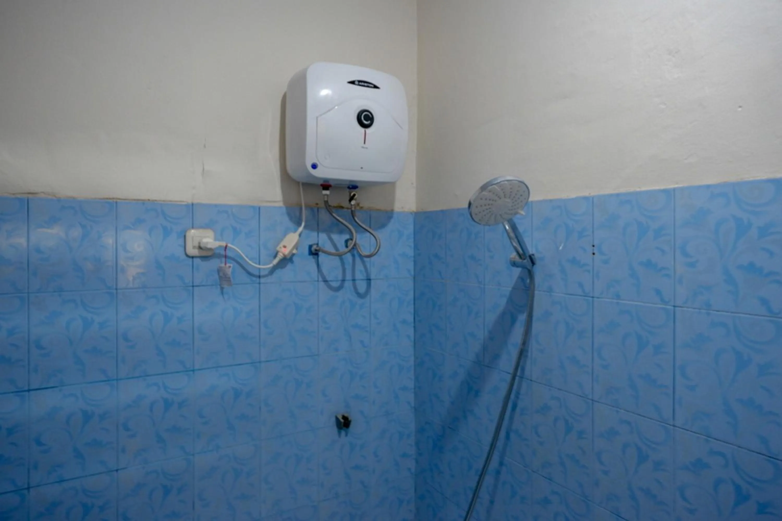 RedDoorz Plus Syariah at Alam Raya Hotel