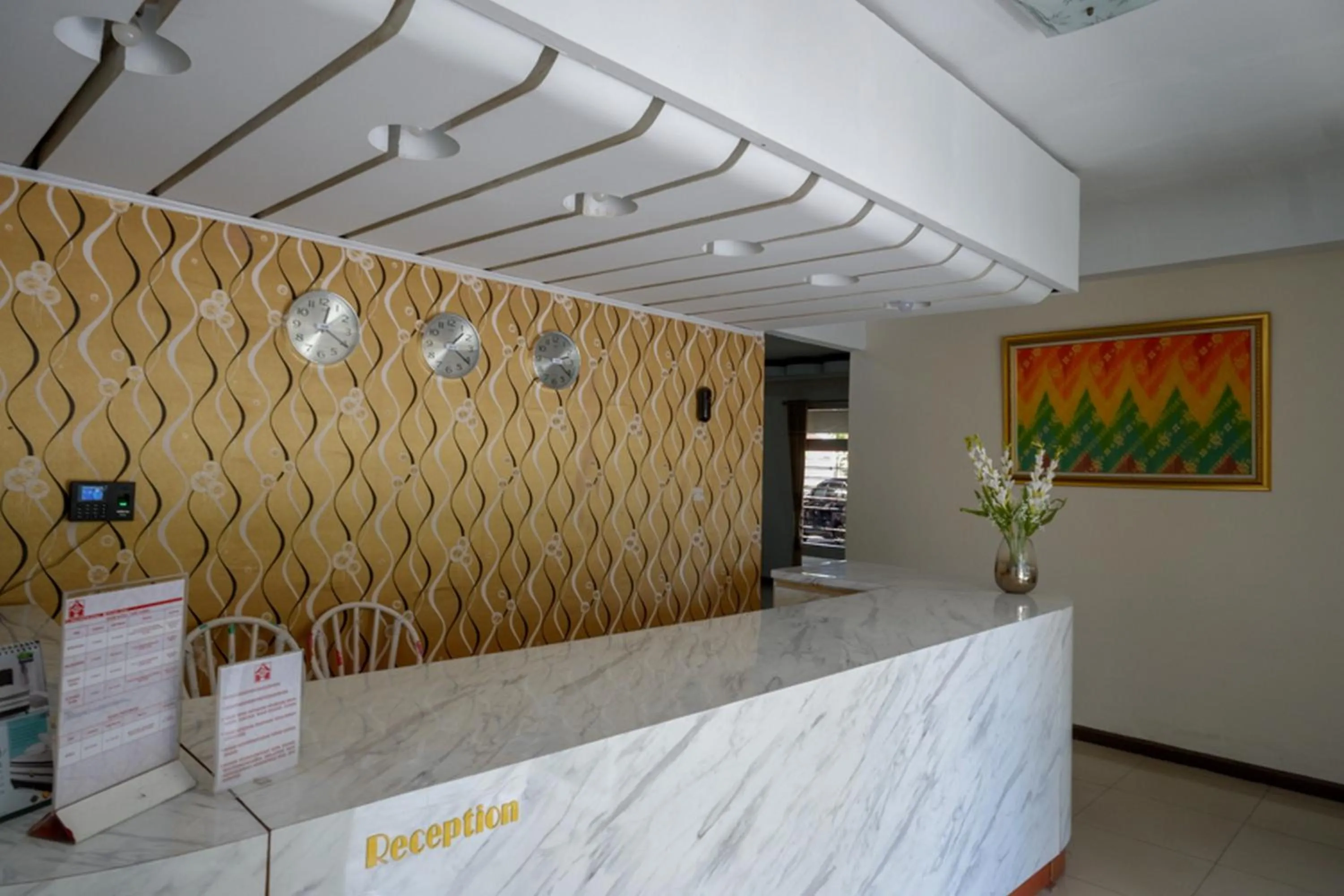 RedDoorz Plus Syariah at Alam Raya Hotel