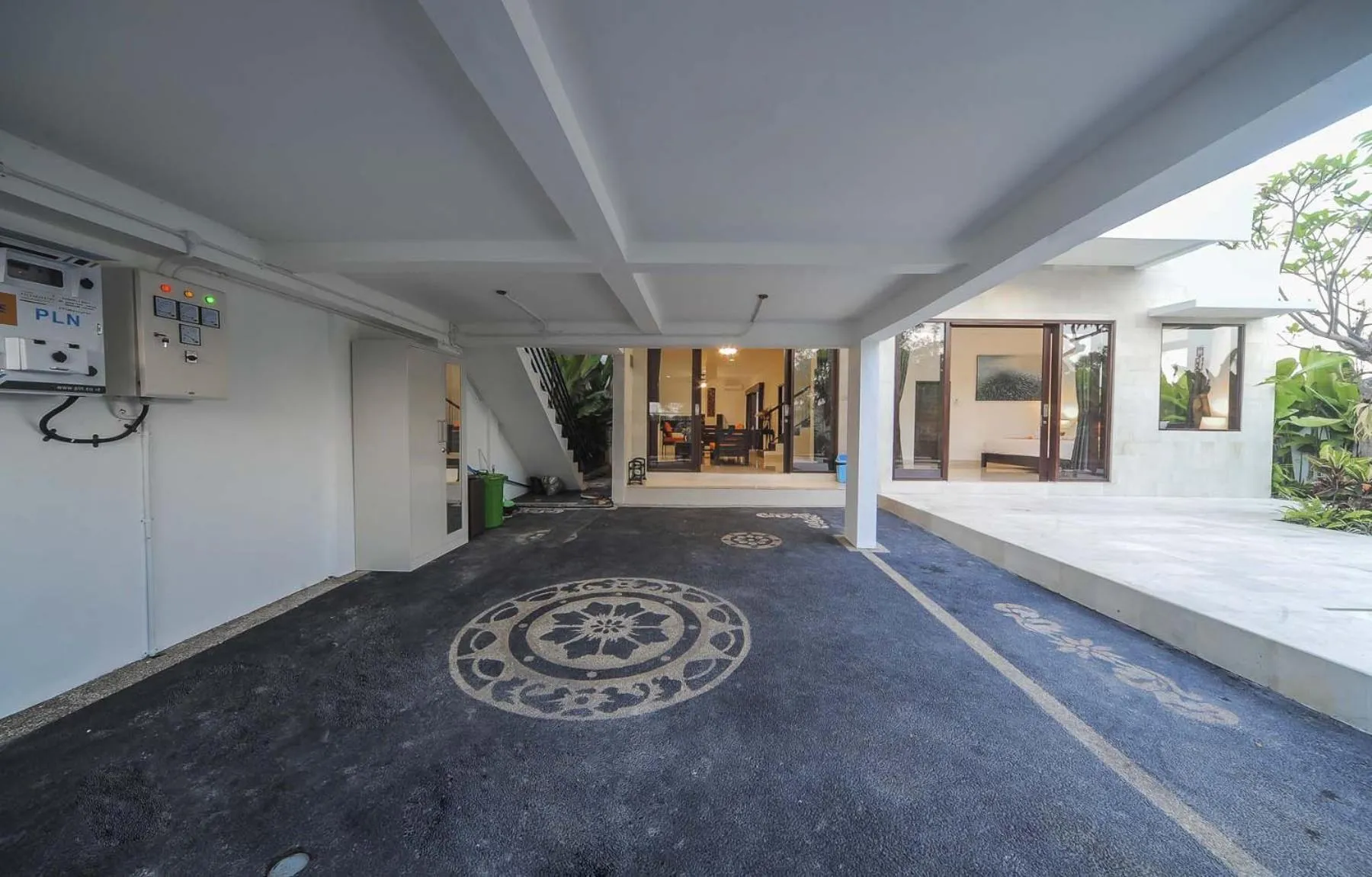 Parking in Villa Rindik Sanur