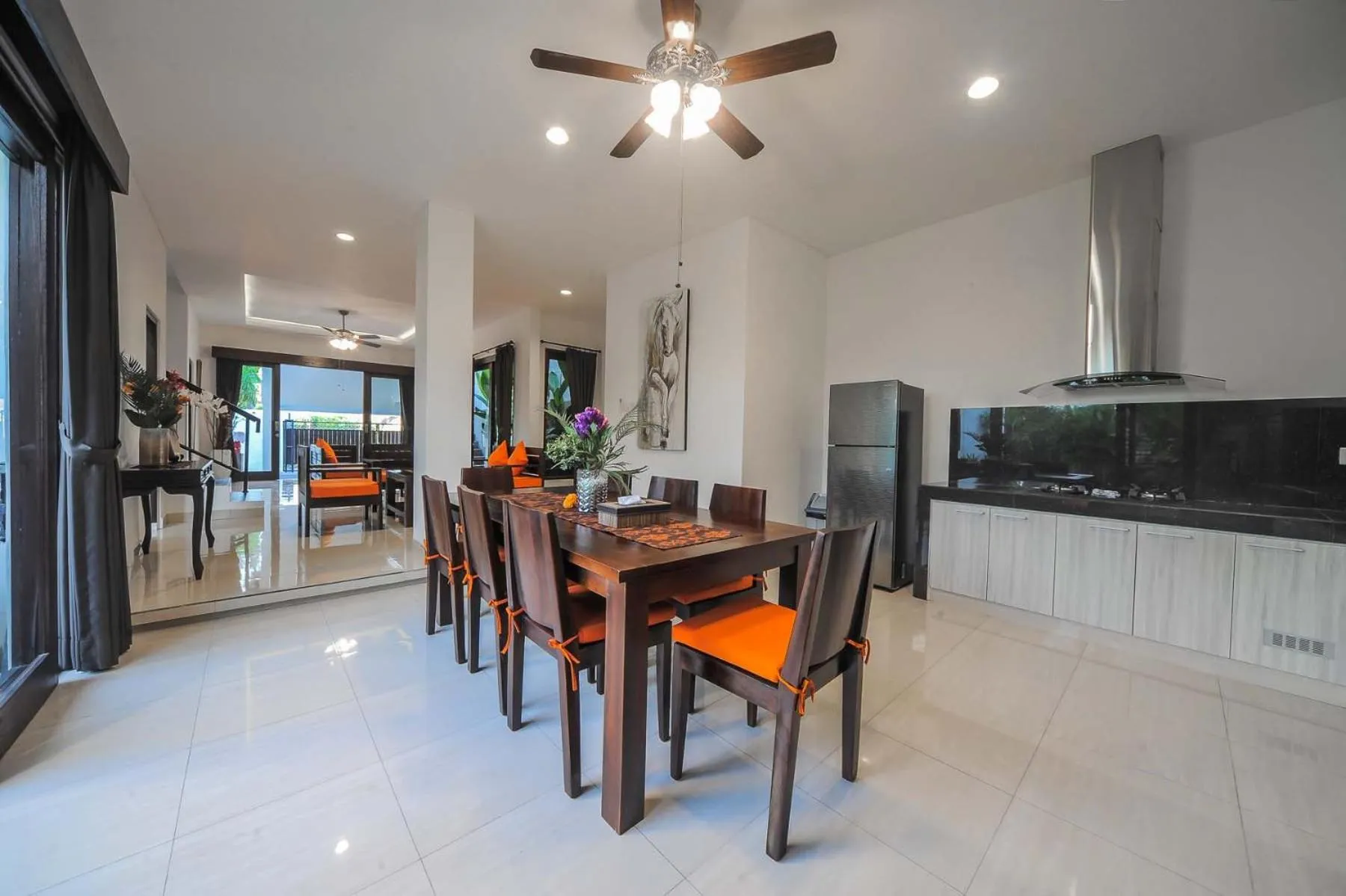 Kitchen or kitchenette in Villa Rindik Sanur