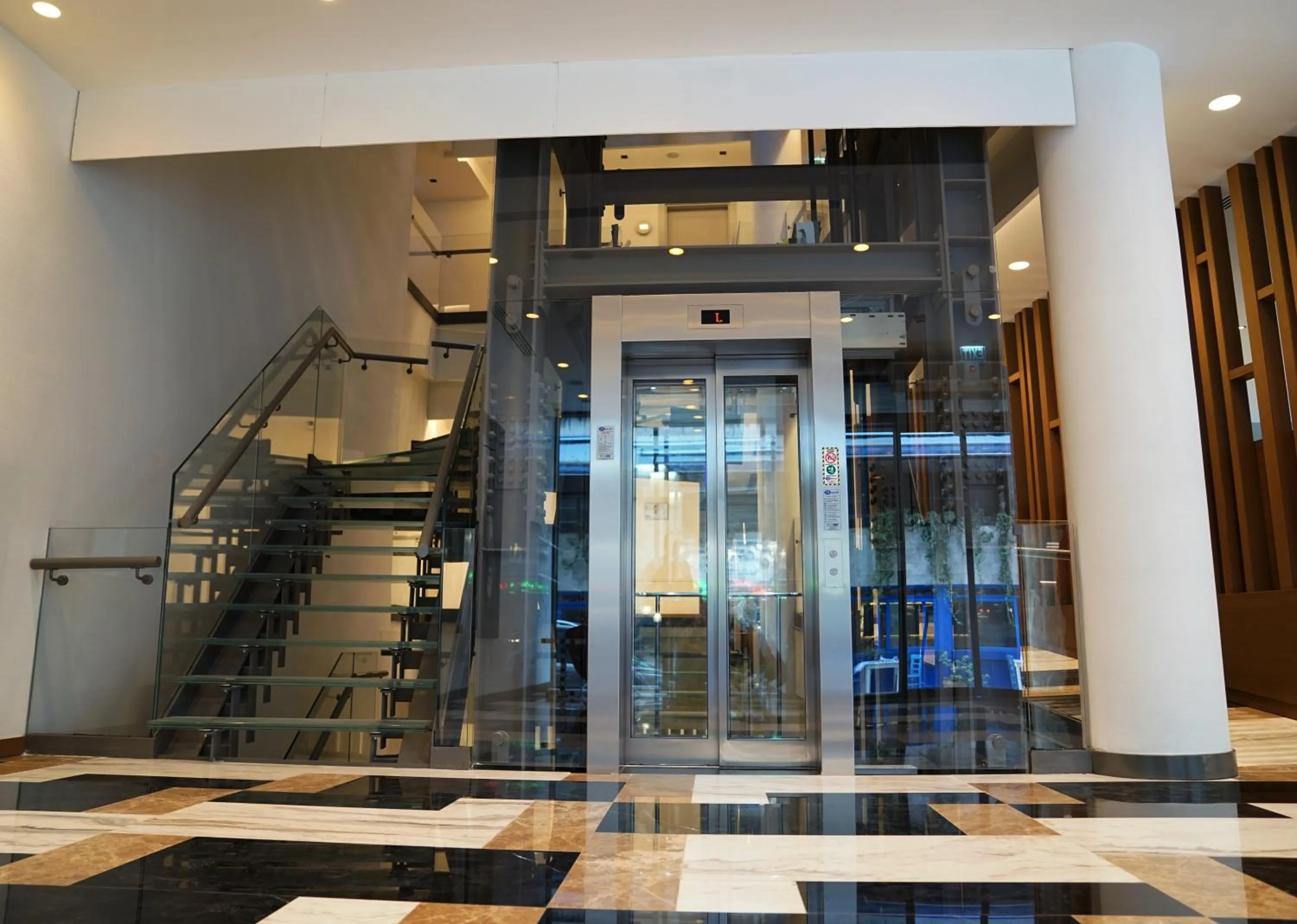 Facade/entrance in Galata's Hotel