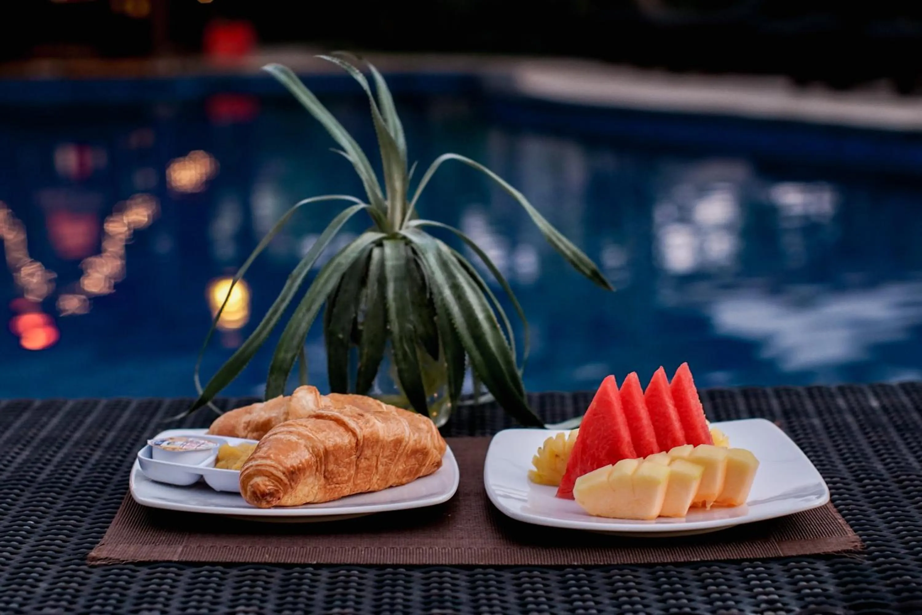 Food and drinks in Villa Unggul