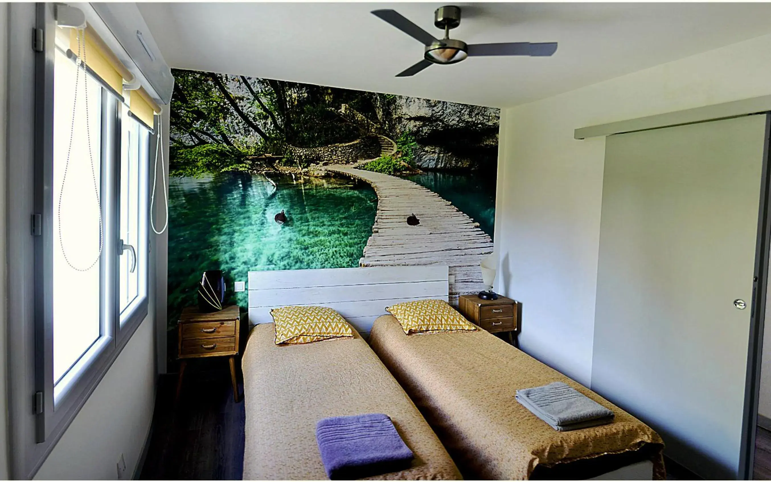 Standard Twin Room with Shared Bathroom in Chambre La Caunette Standard Twin Room with Shared Bathroom in Chambre La Caunette